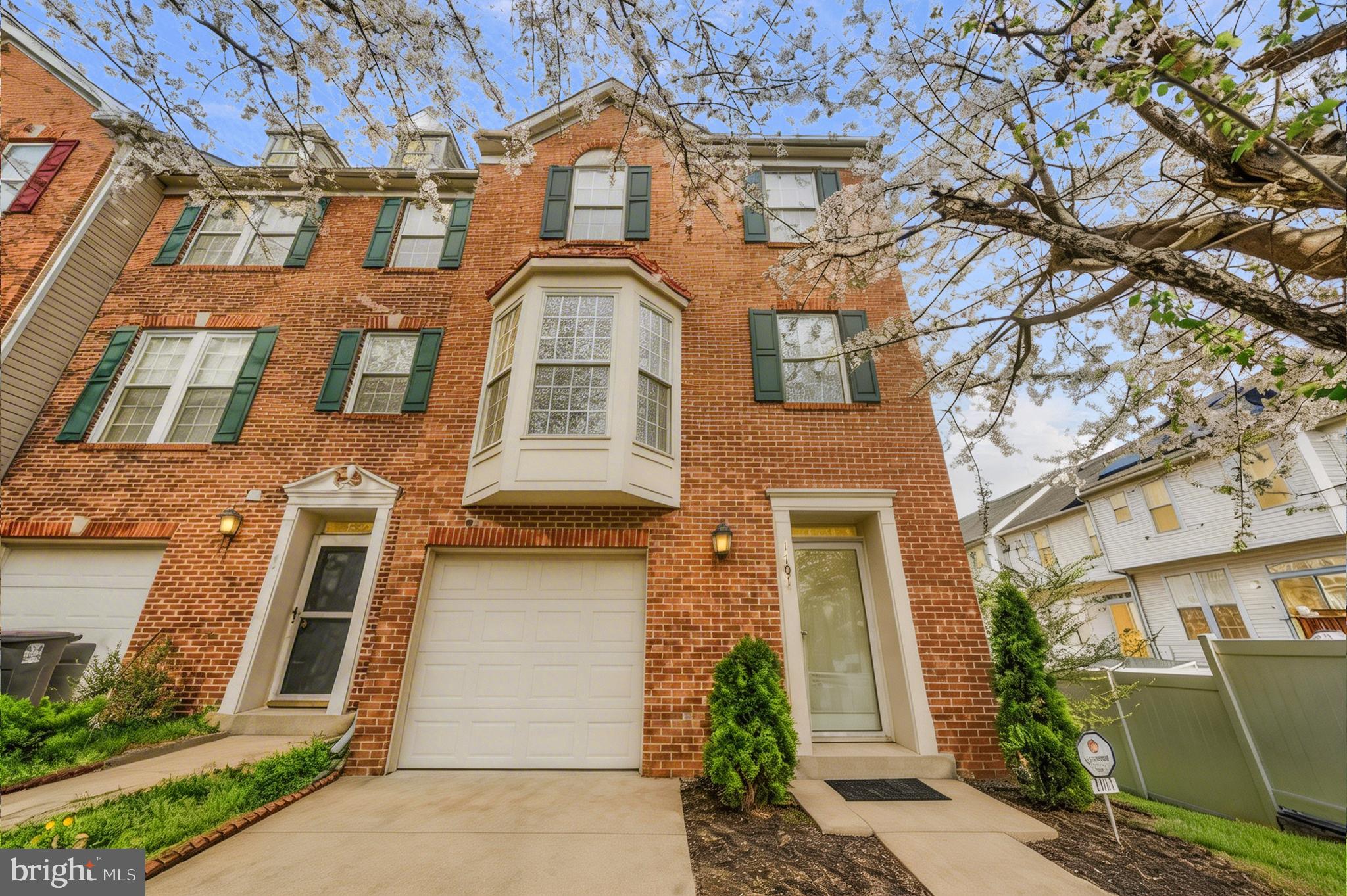 WOODVIEW VILLAGE WEST - Residential