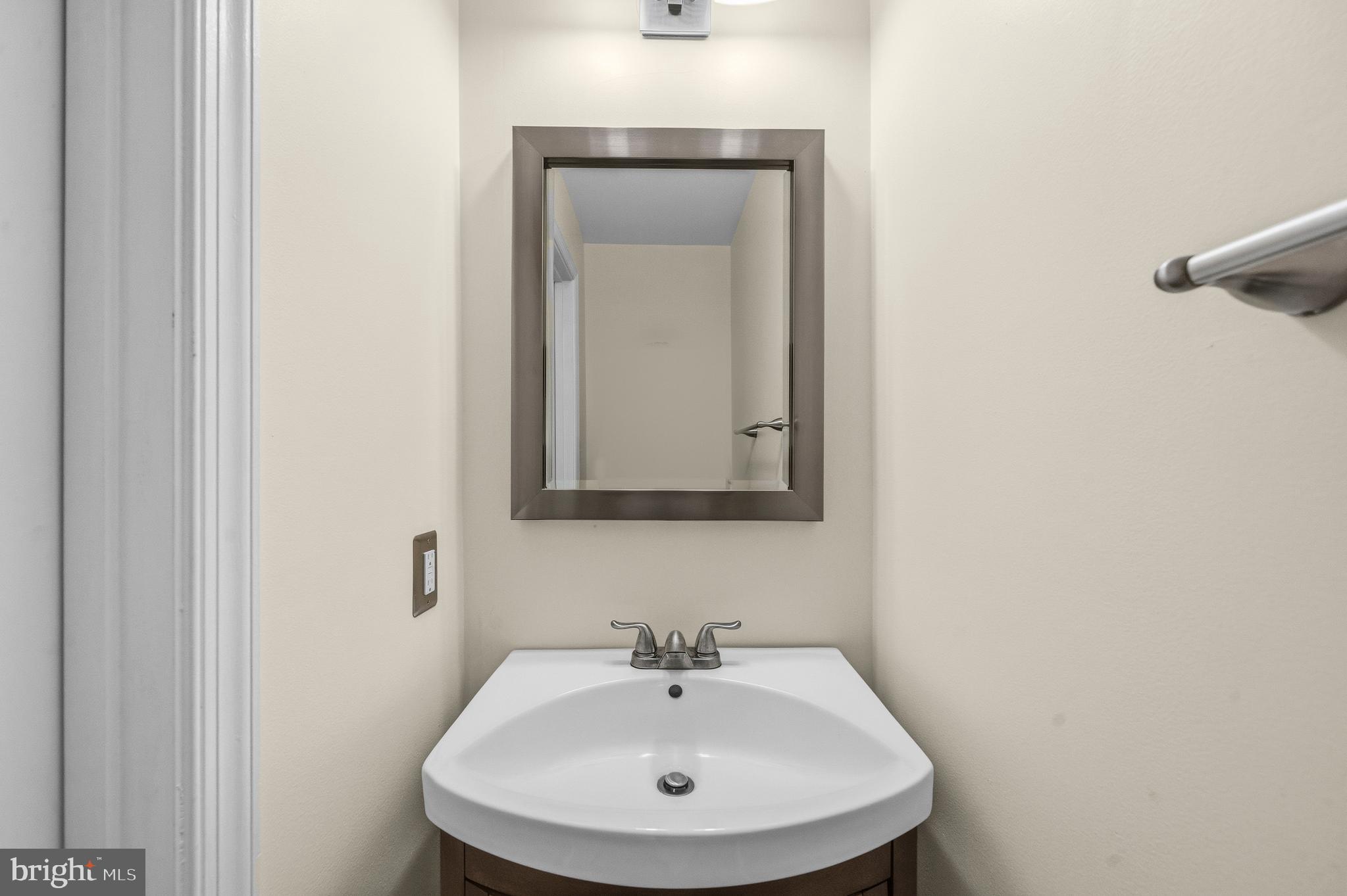 WOODVIEW VILLAGE WEST - Residential