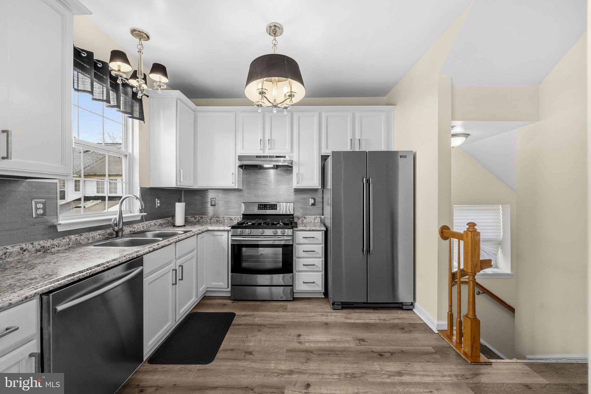 WOODVIEW VILLAGE WEST - Residential