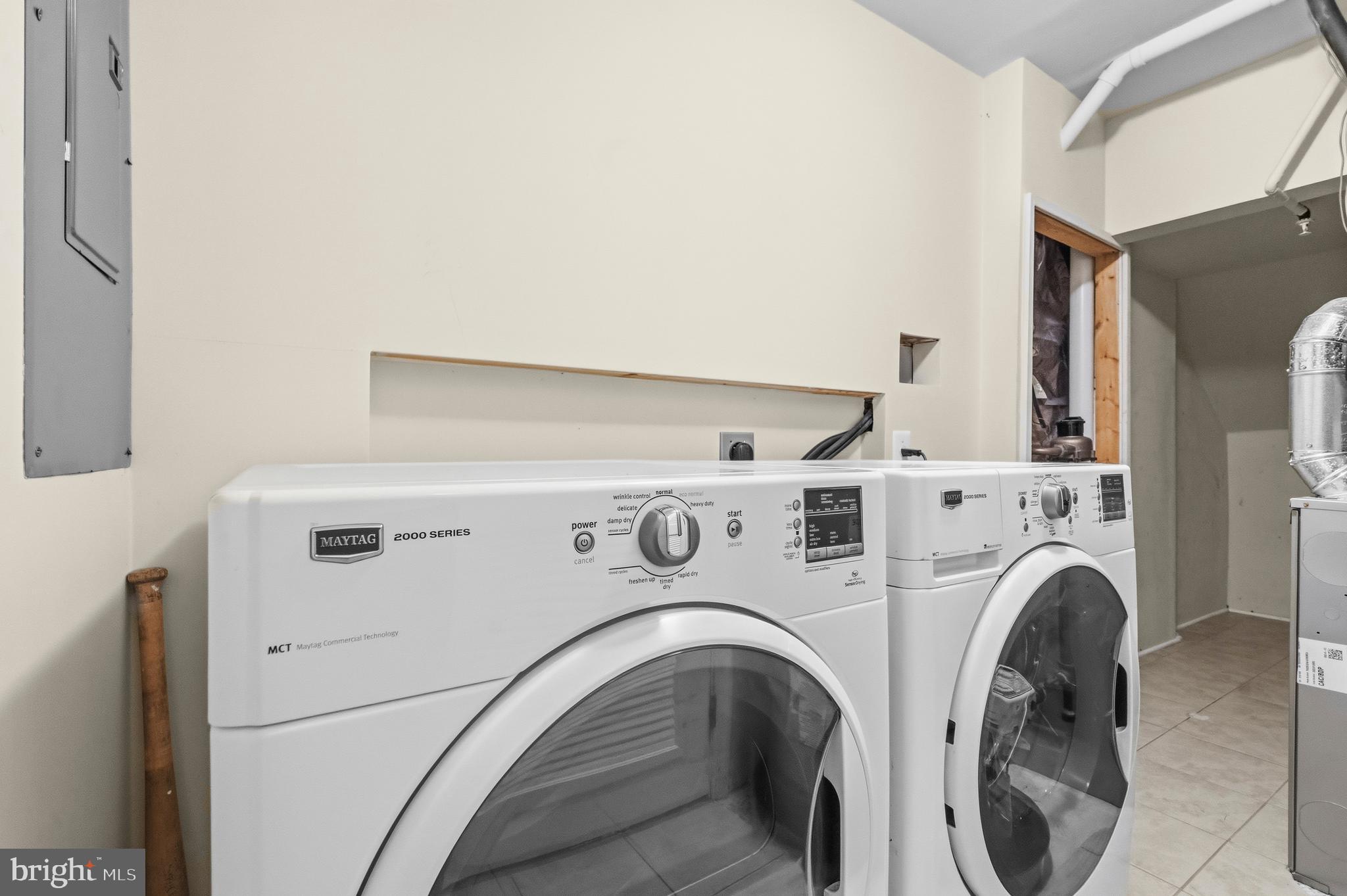 WOODVIEW VILLAGE WEST - Residential