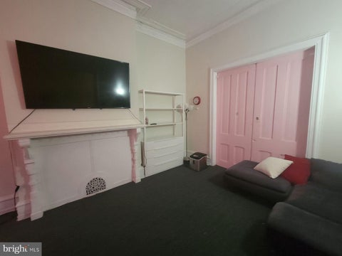 Townhouse For Rent - 4053 Spruce Street<br/> Philadelphia County, PHILADELPHIA, PA 19104