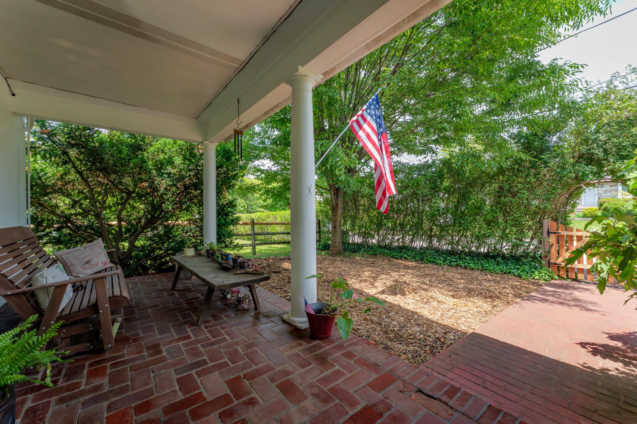 346 ROSEMARY AVENUE