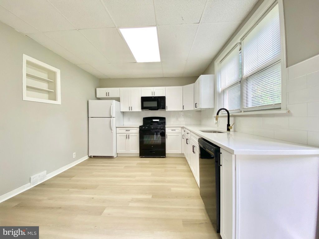 Photo of 23 N Wycombe Avenue, LANSDOWNE, PA 19050 (MLS # PADE2101330)