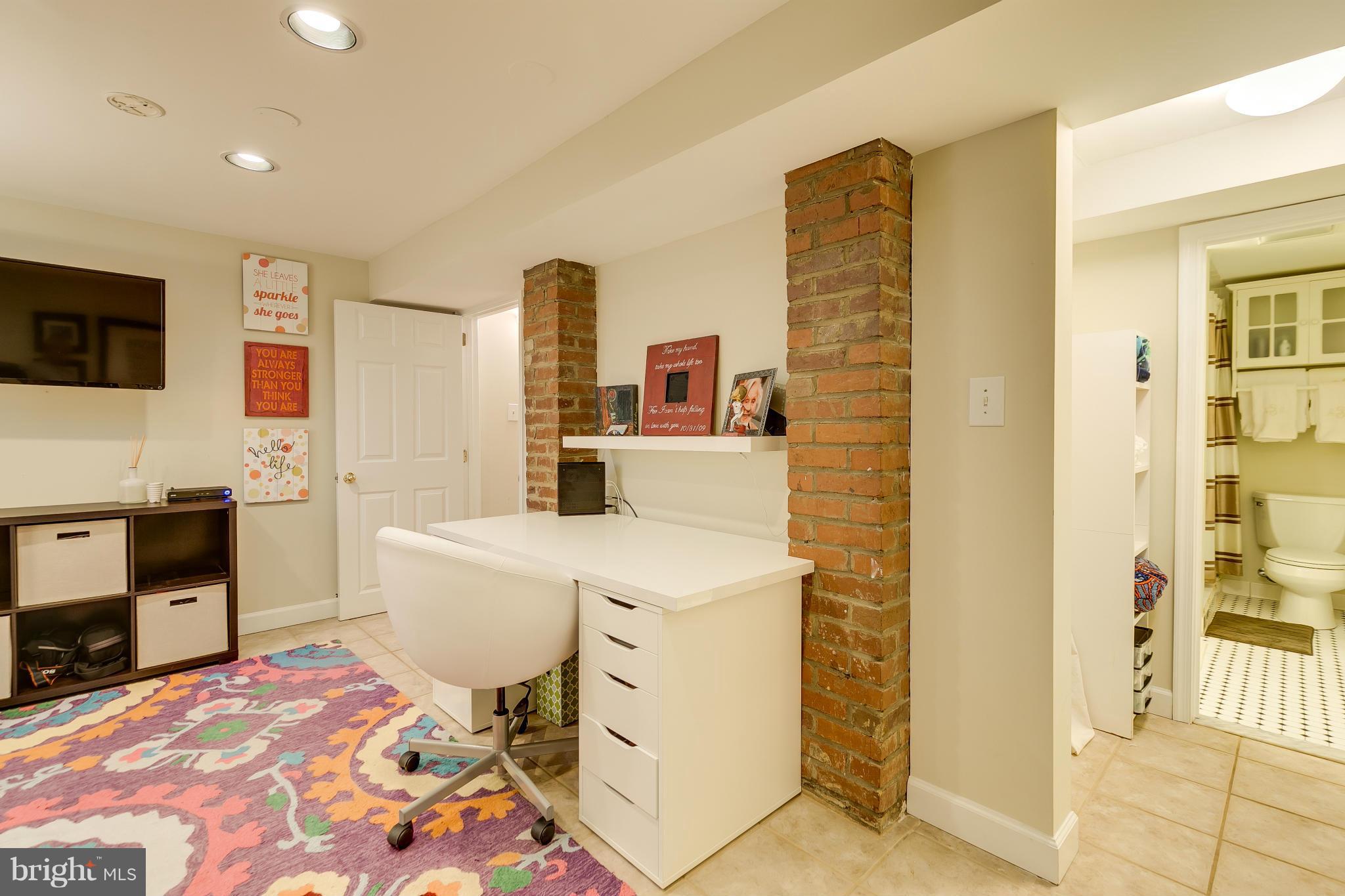 RIVER TERRACE - Residential