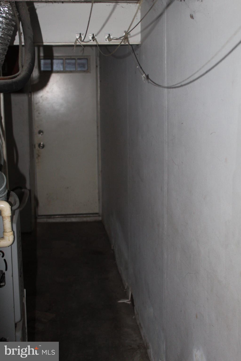 LAWNDALE - Residential