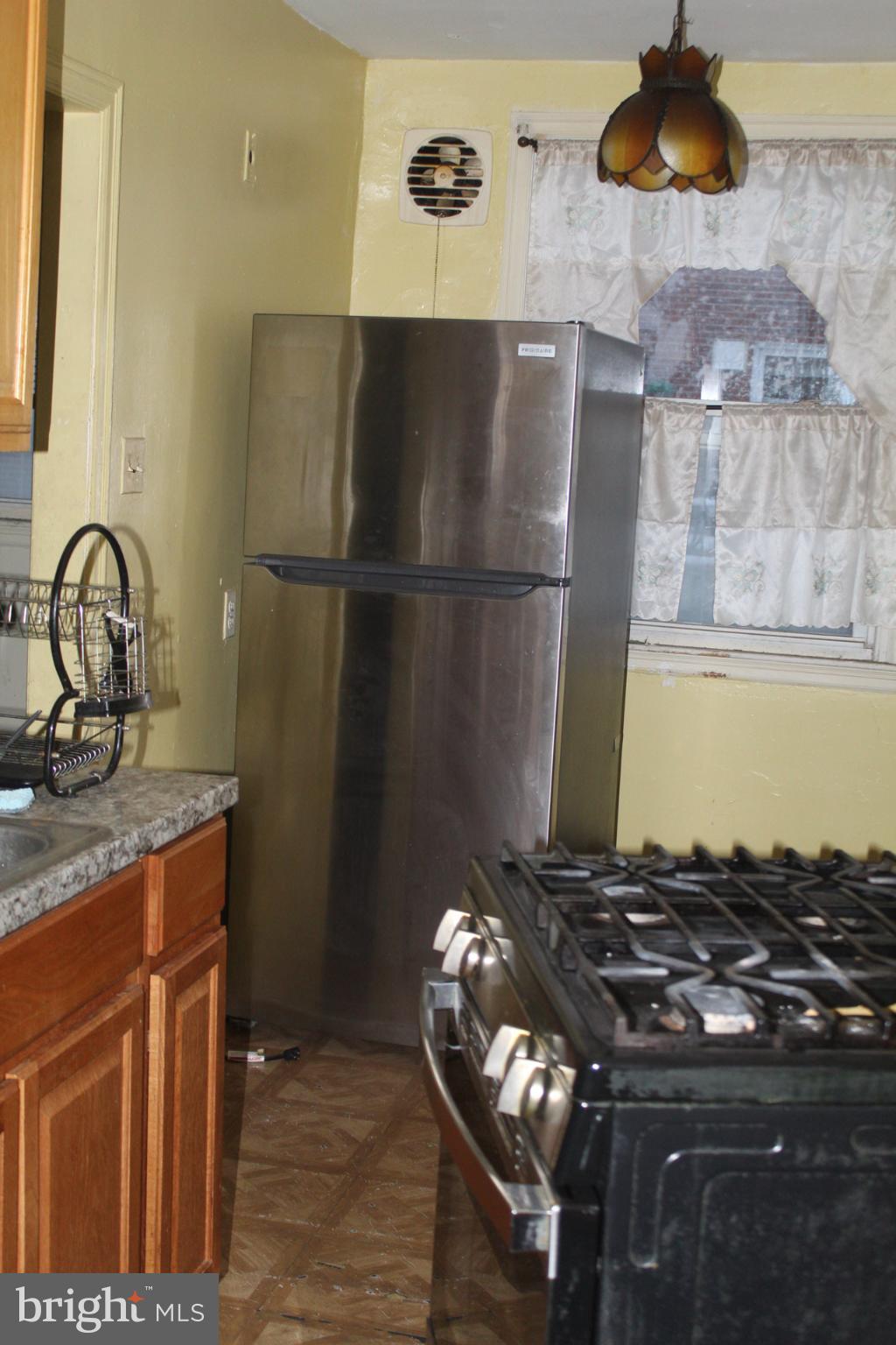 LAWNDALE - Residential