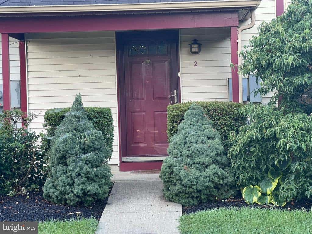 Photo of 2 Chadwick Court, ROBBINSVILLE, NJ 08691 (MLS # NJME2081588)