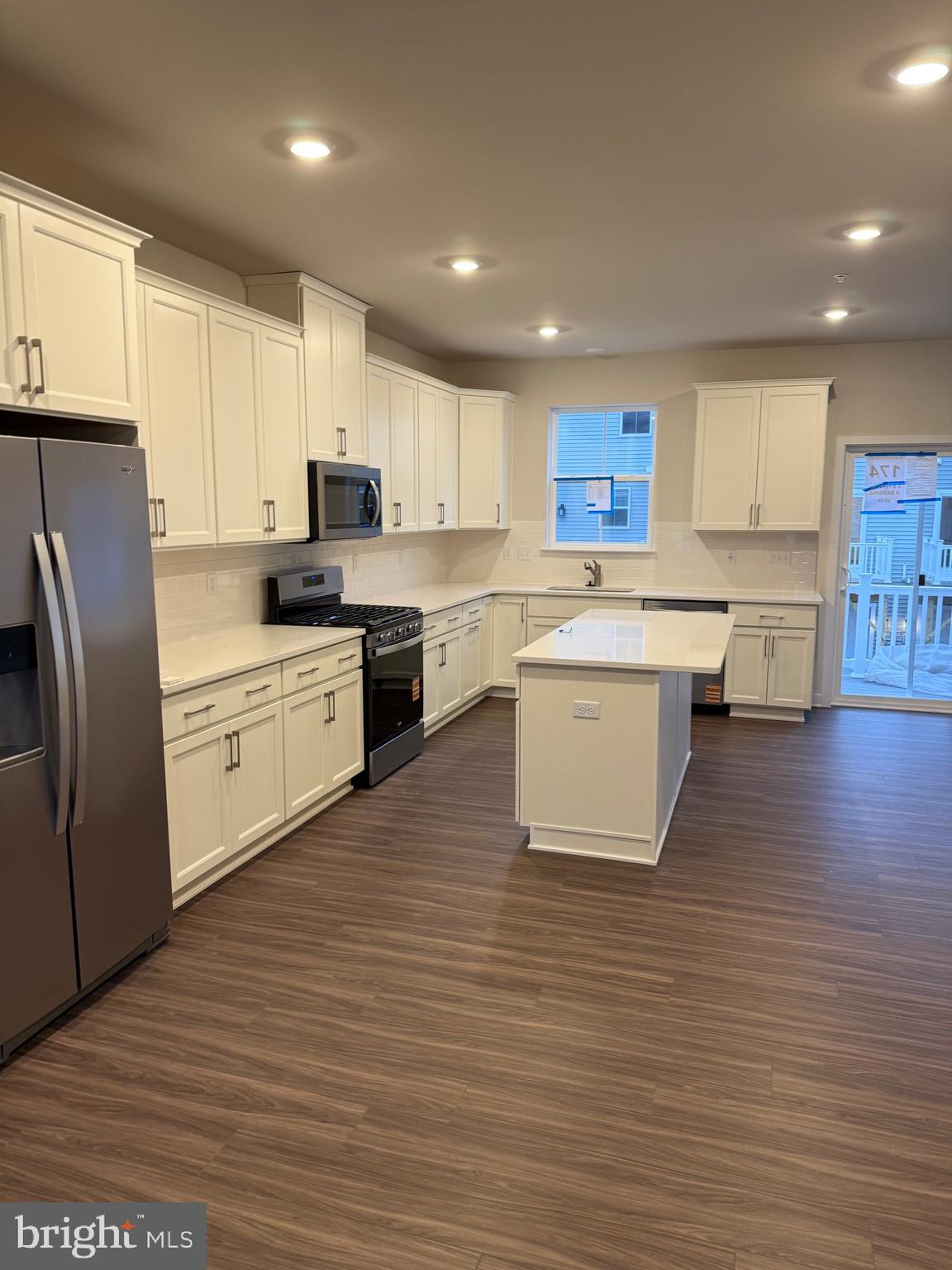 RIVER POINTE - Residential Lease