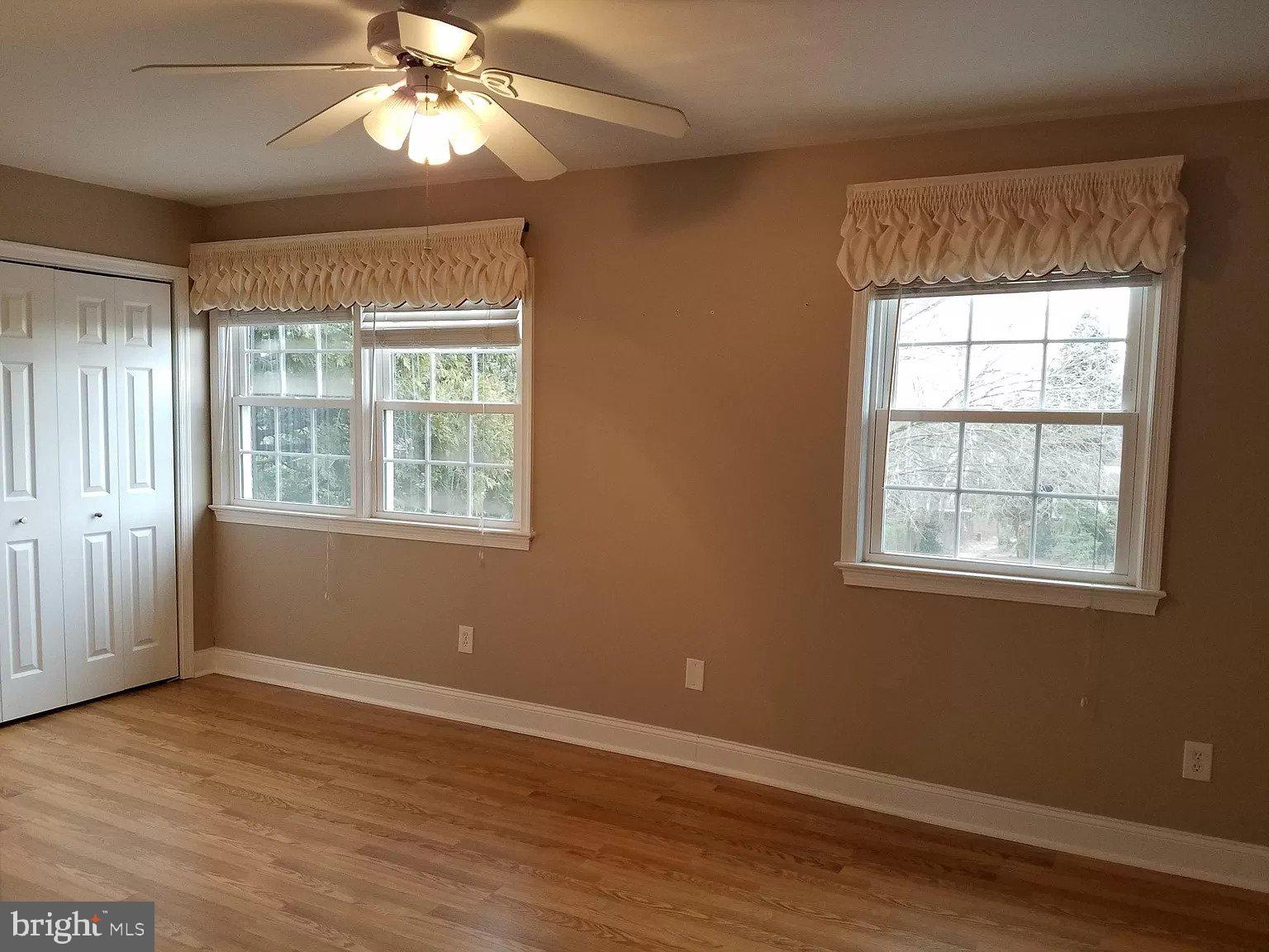 HAMPTON COURT - Residential Lease