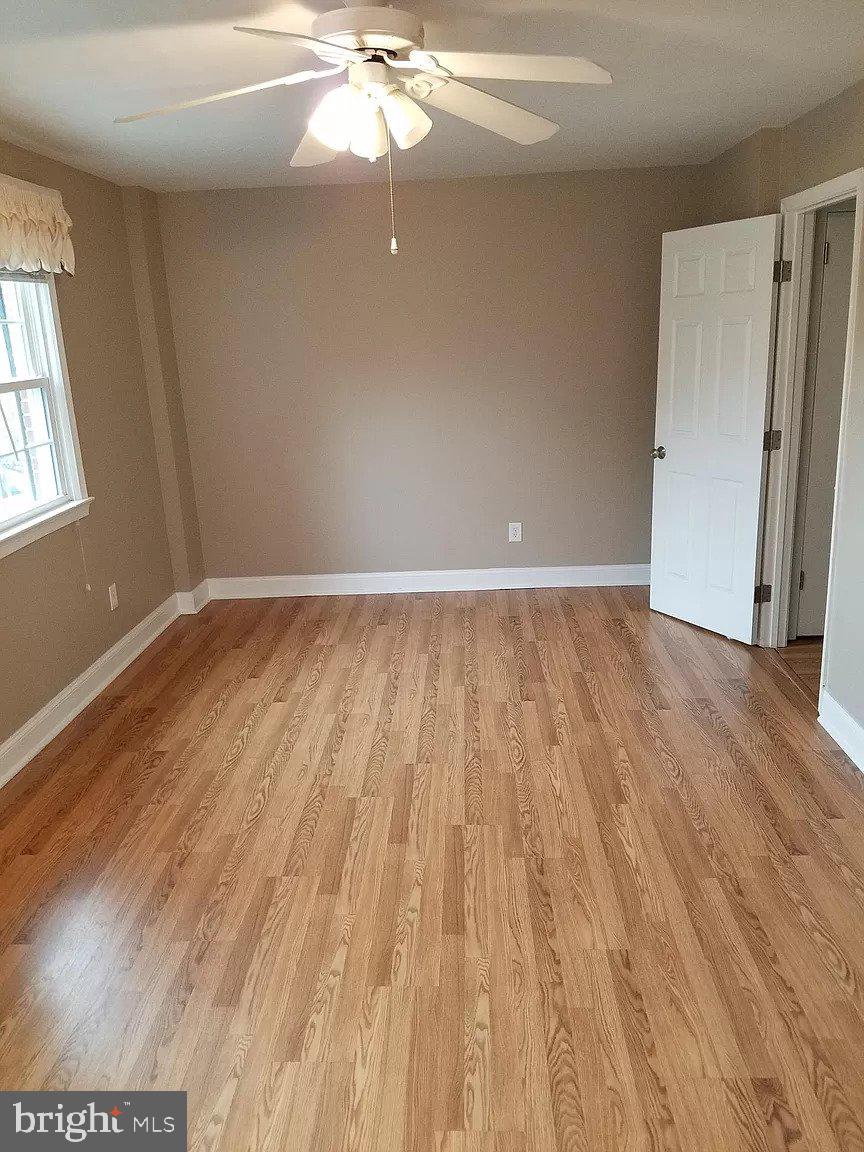 HAMPTON COURT - Residential Lease