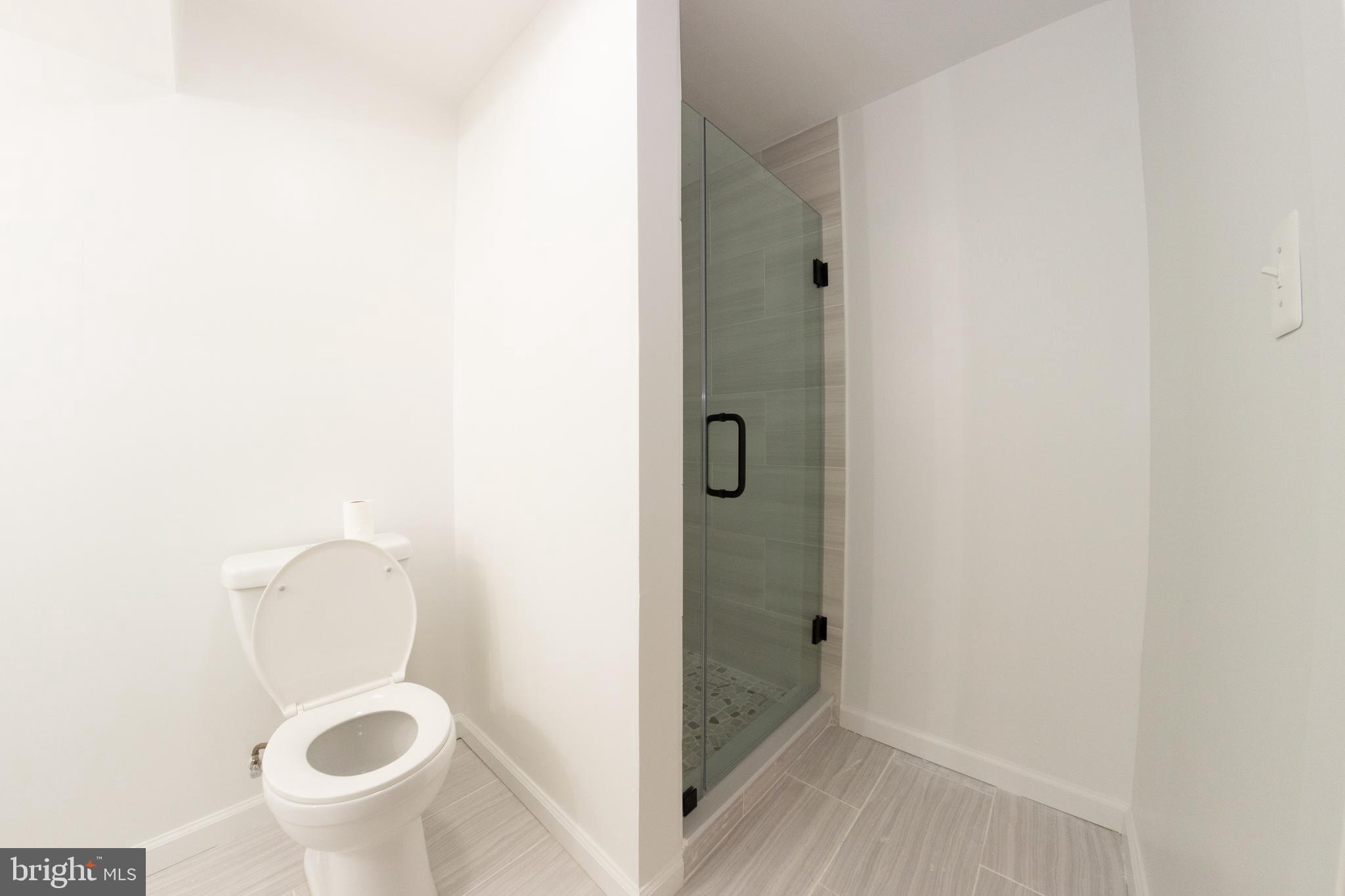 CHURCHILL TOWN - Residential Lease