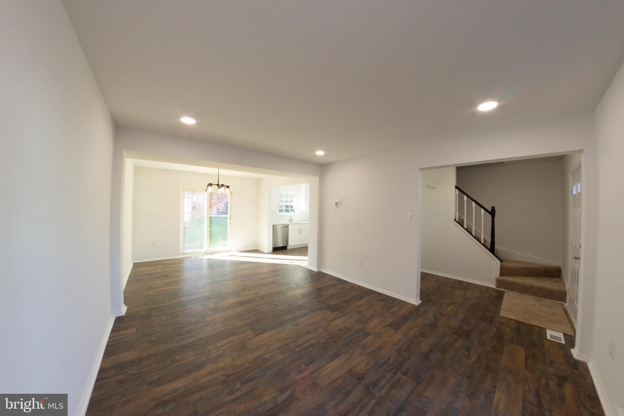 CHURCHILL TOWN - Residential Lease