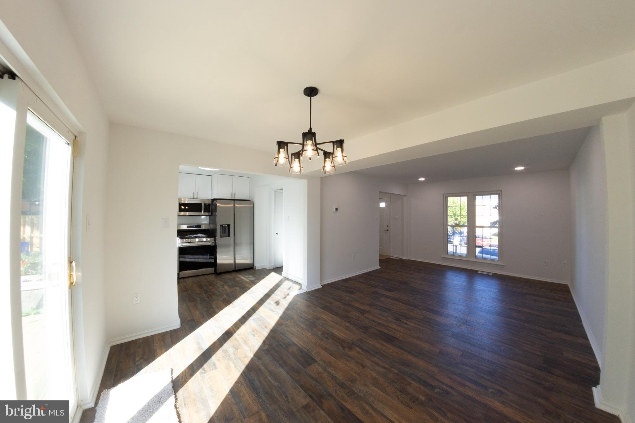 CHURCHILL TOWN - Residential Lease