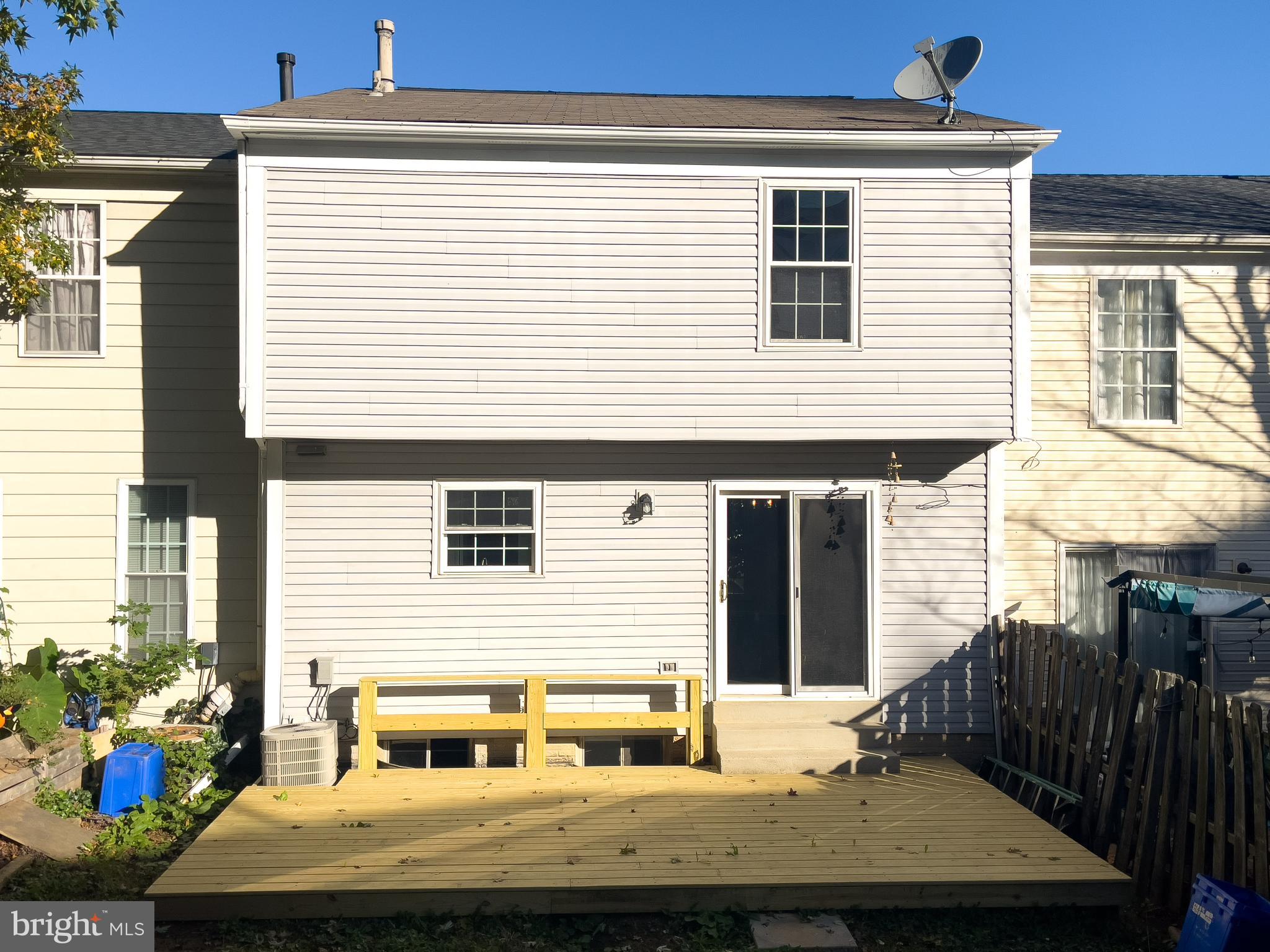 CHURCHILL TOWN - Residential Lease