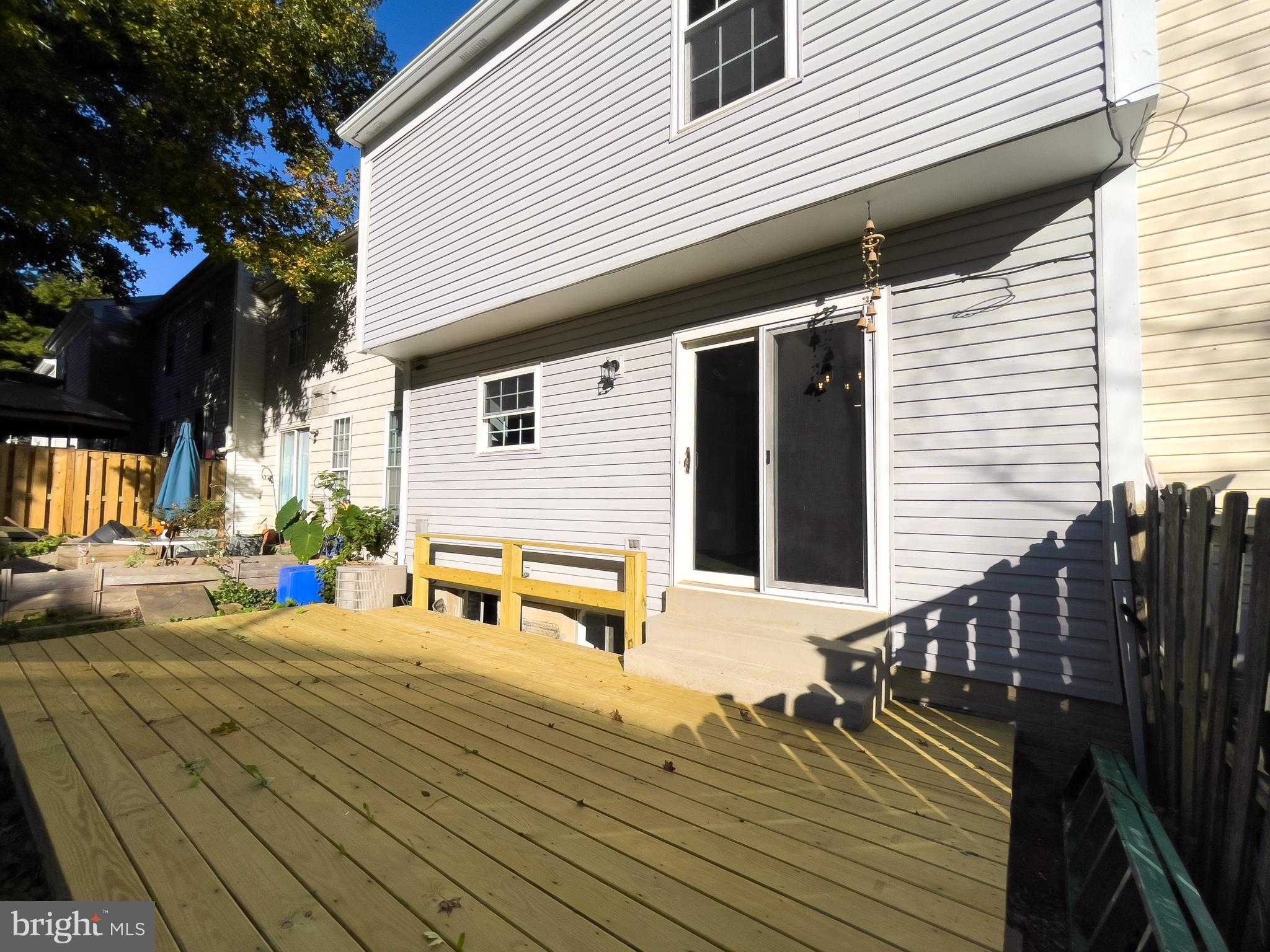 CHURCHILL TOWN - Residential Lease