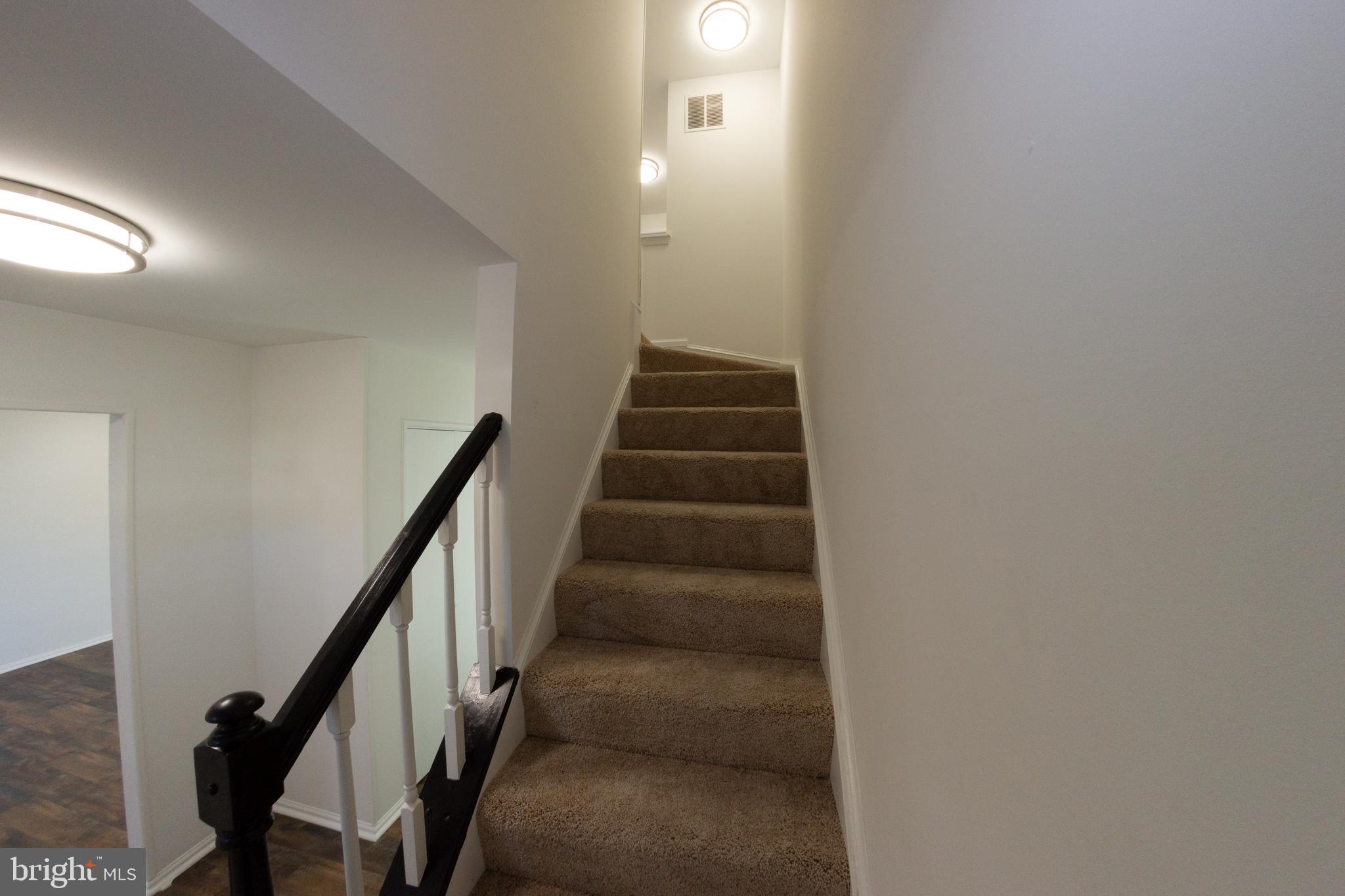 CHURCHILL TOWN - Residential Lease