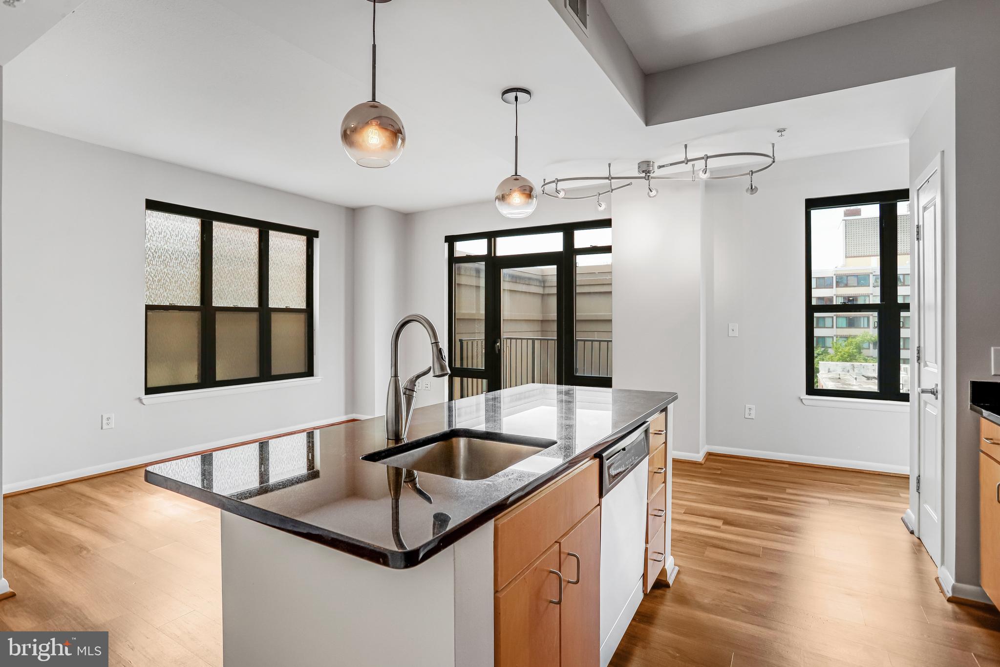 1001 L STREET NW 811