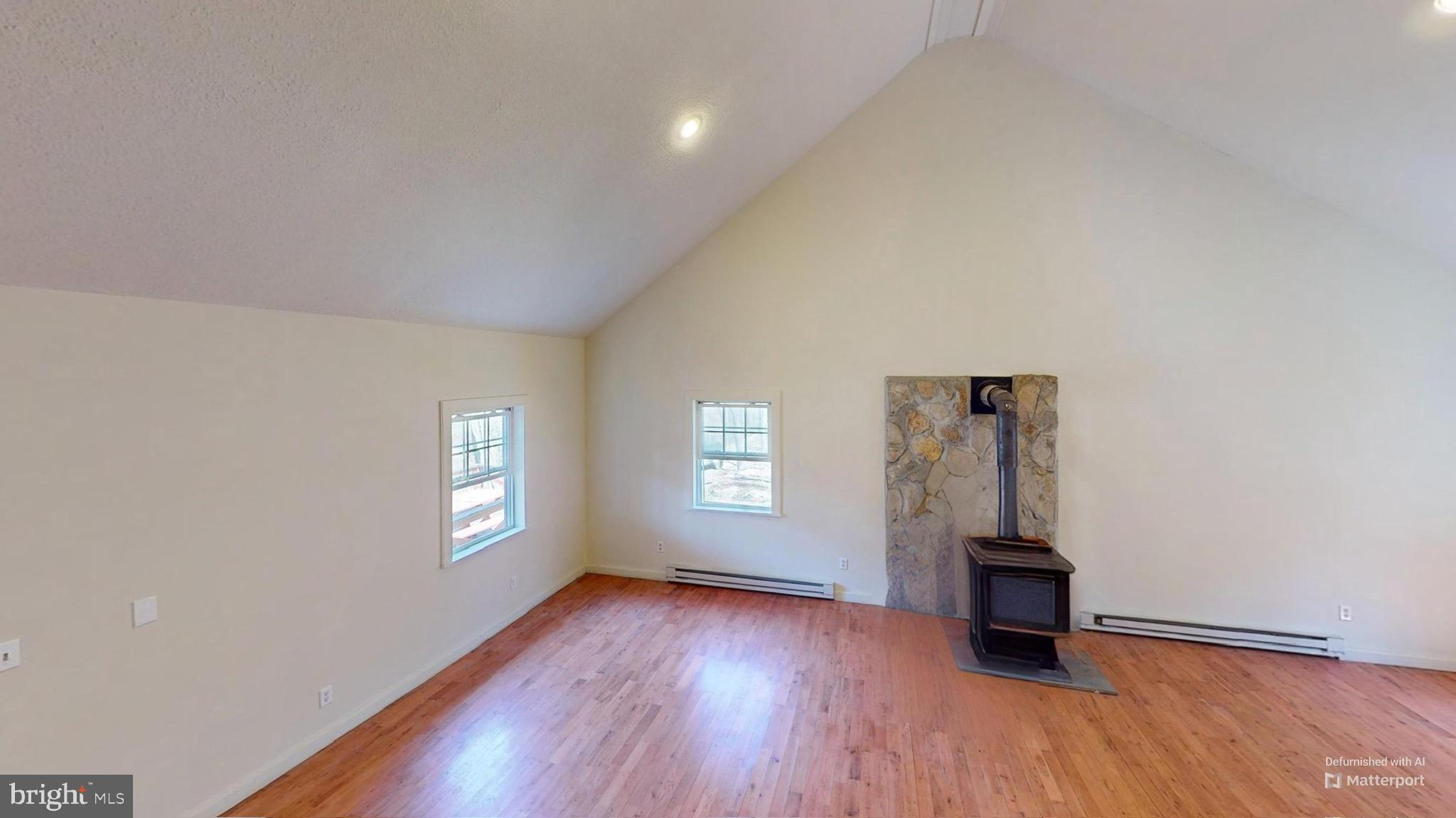 HIGH KNOB/OLD FIELDS - Residential