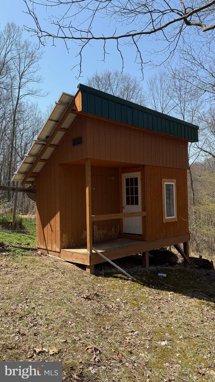 HIGH KNOB/OLD FIELDS - Residential