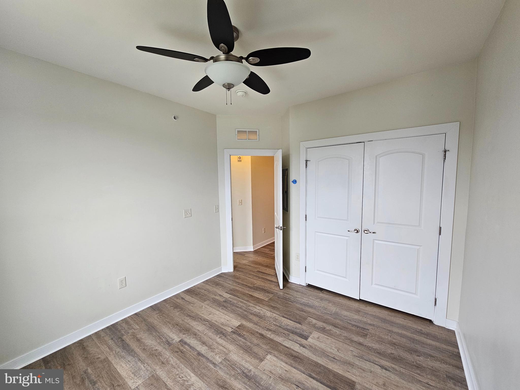 EAST FALLS - Residential Lease