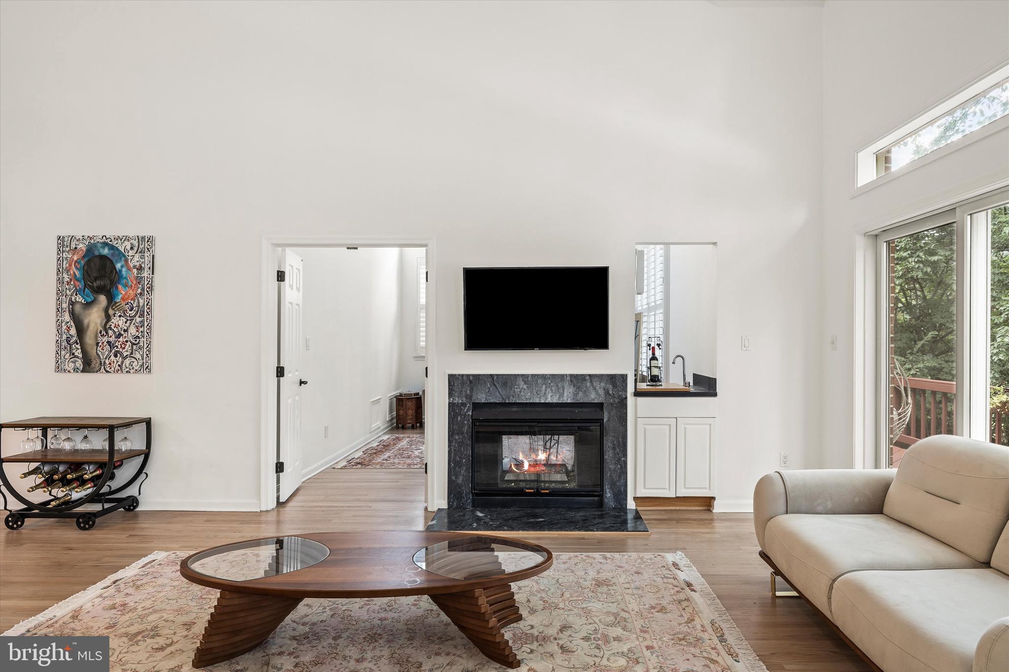 WALNUT HILL - Residential