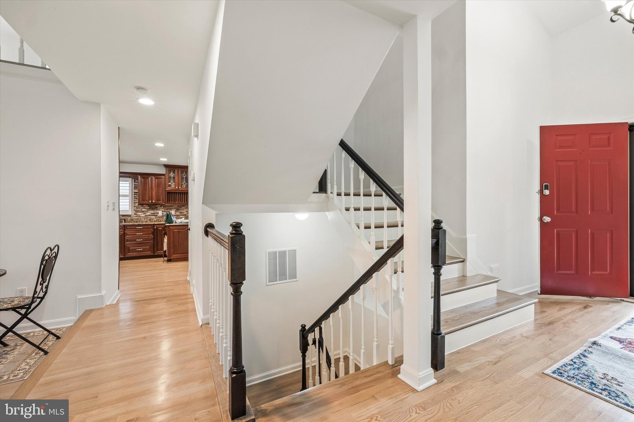 WALNUT HILL - Residential