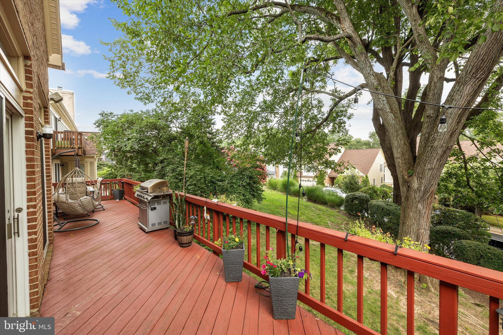 WALNUT HILL - Residential