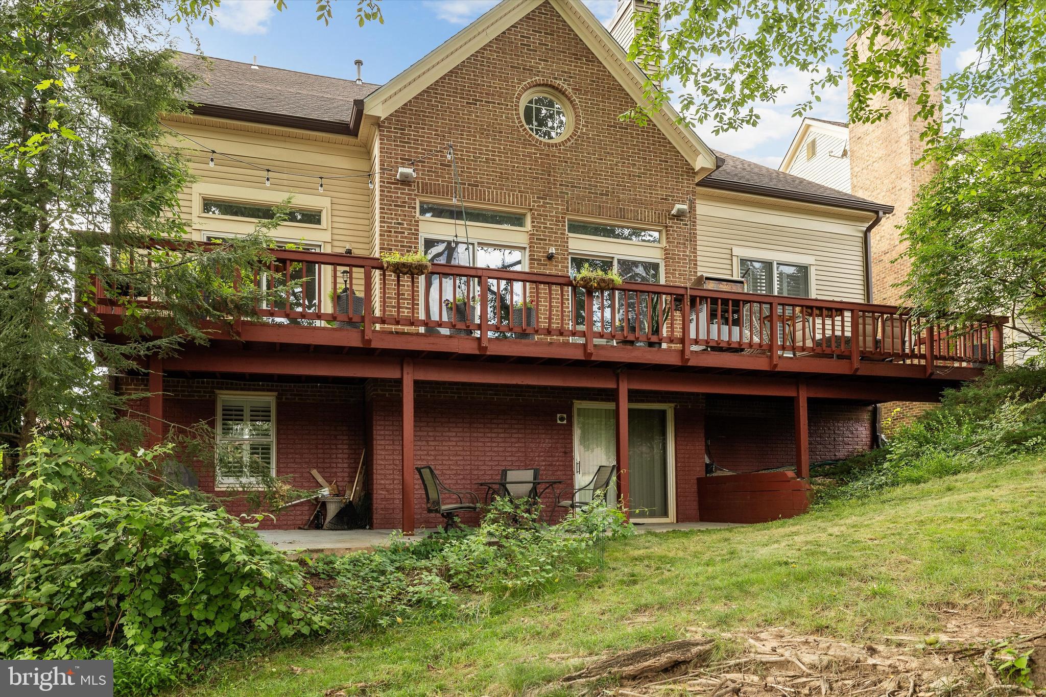 WALNUT HILL - Residential