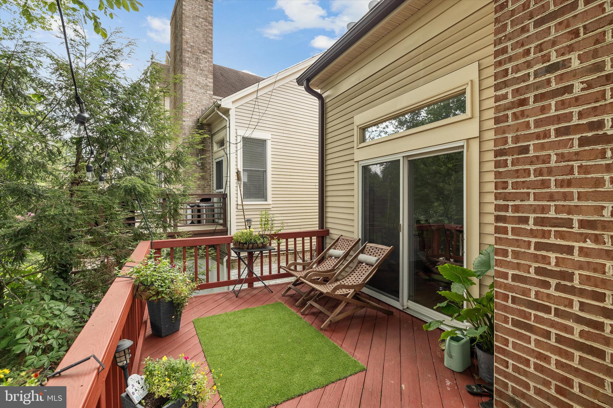 WALNUT HILL - Residential