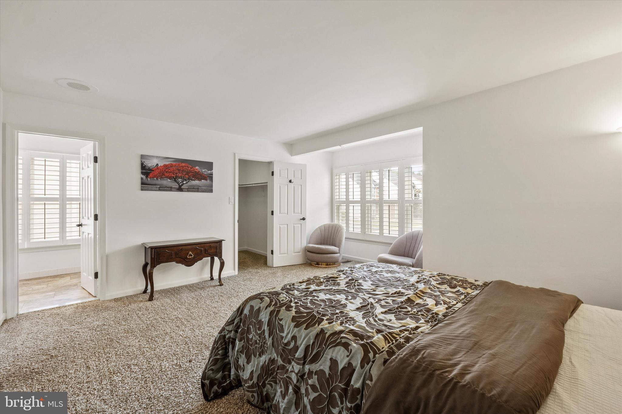 WALNUT HILL - Residential