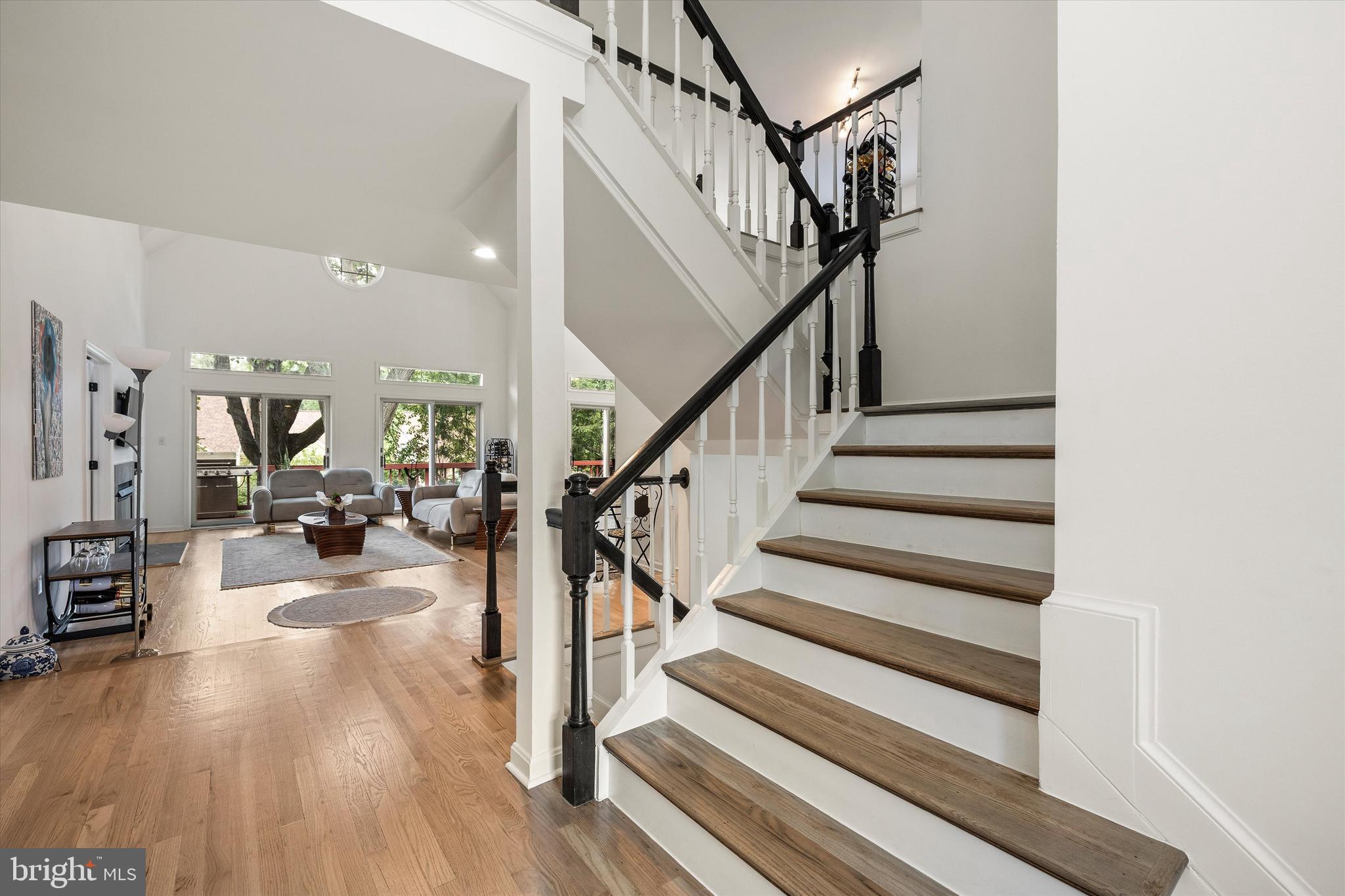 WALNUT HILL - Residential