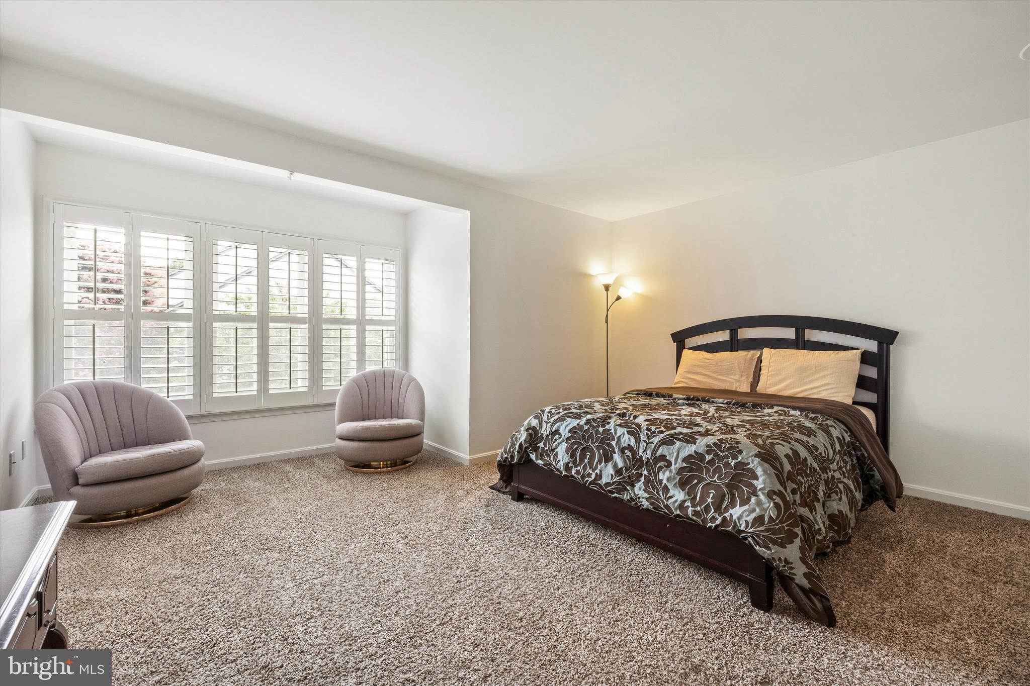 WALNUT HILL - Residential