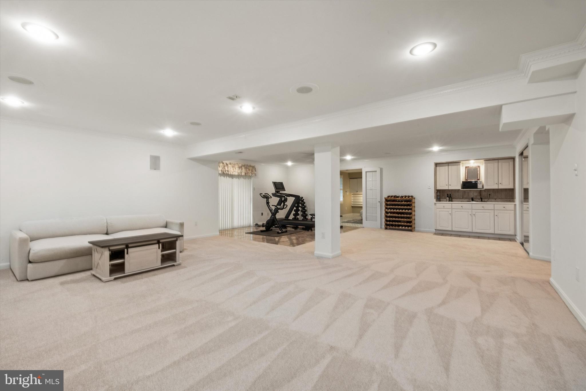 WALNUT HILL - Residential