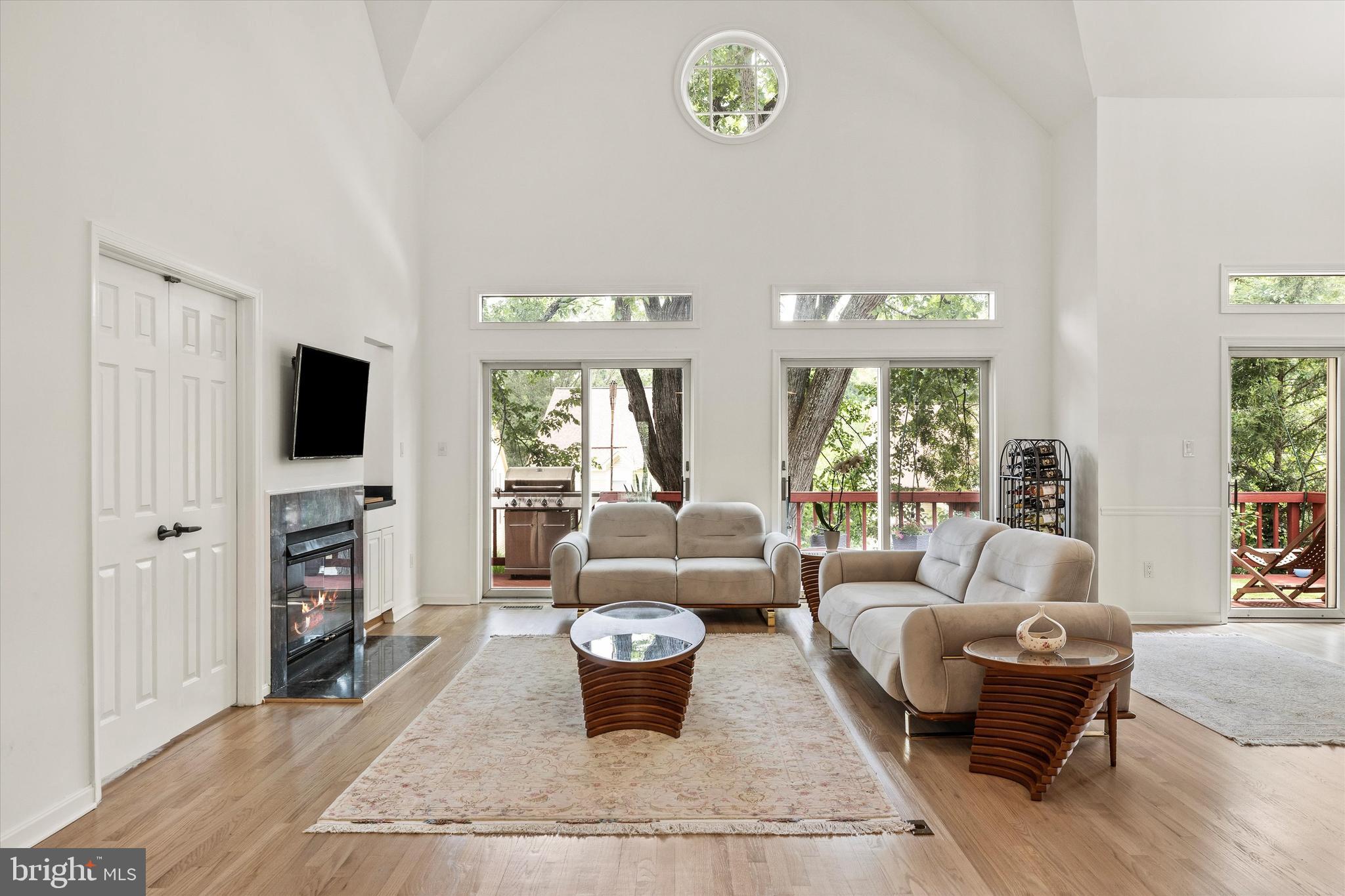 3405 SILVER MAPLE PLACE