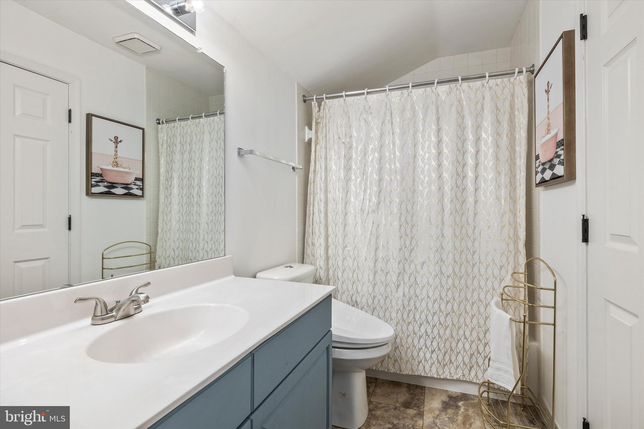 WALNUT HILL - Residential