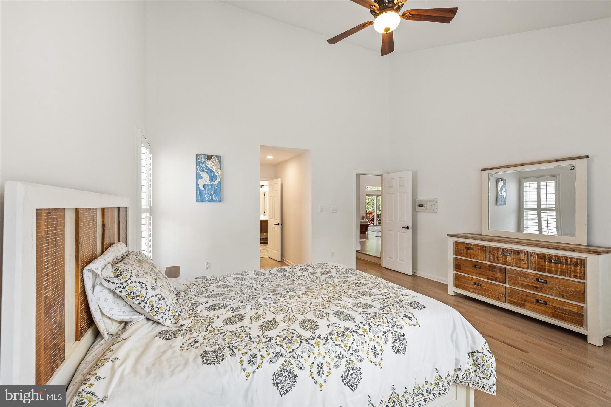 WALNUT HILL - Residential