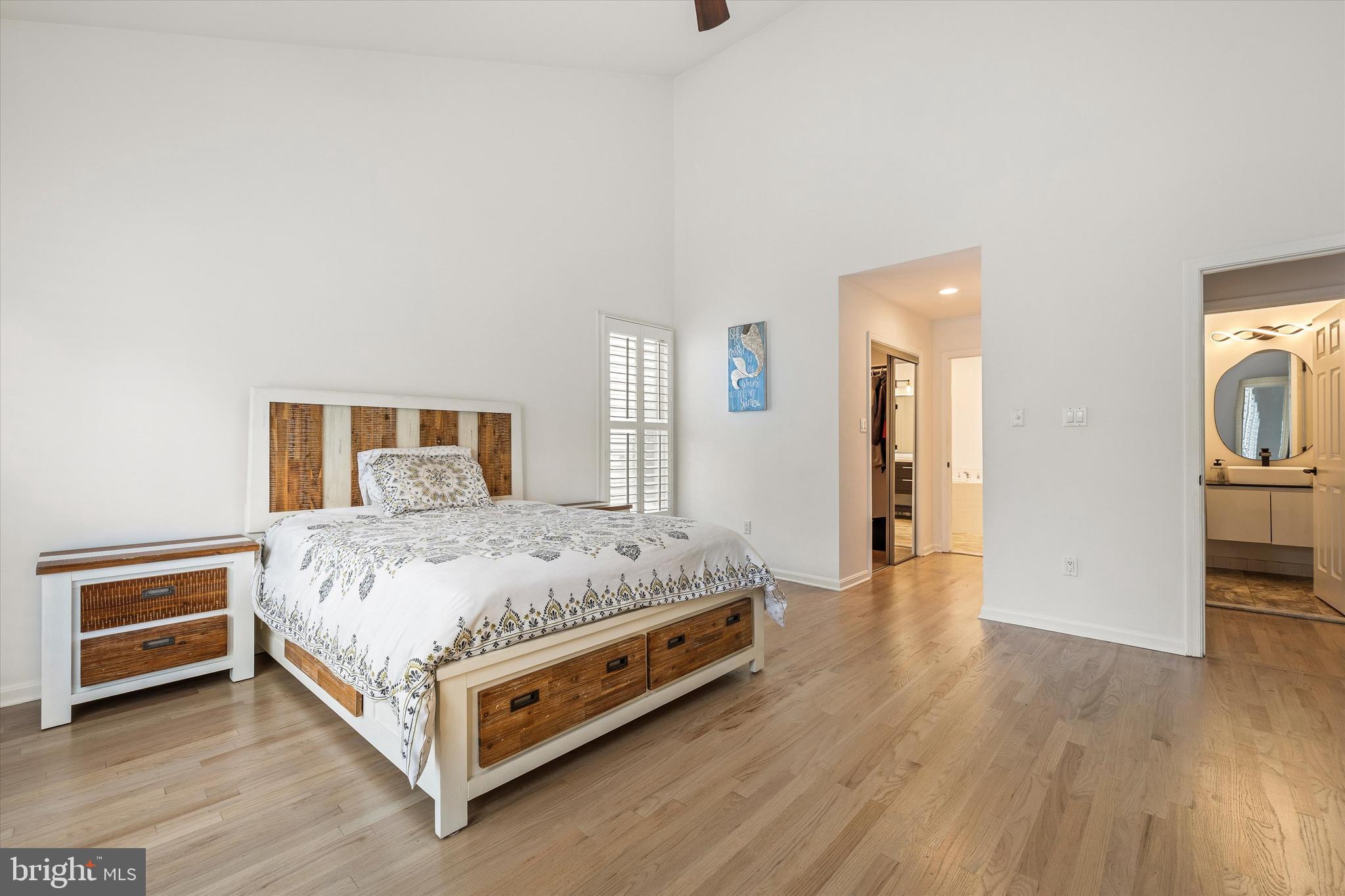 WALNUT HILL - Residential