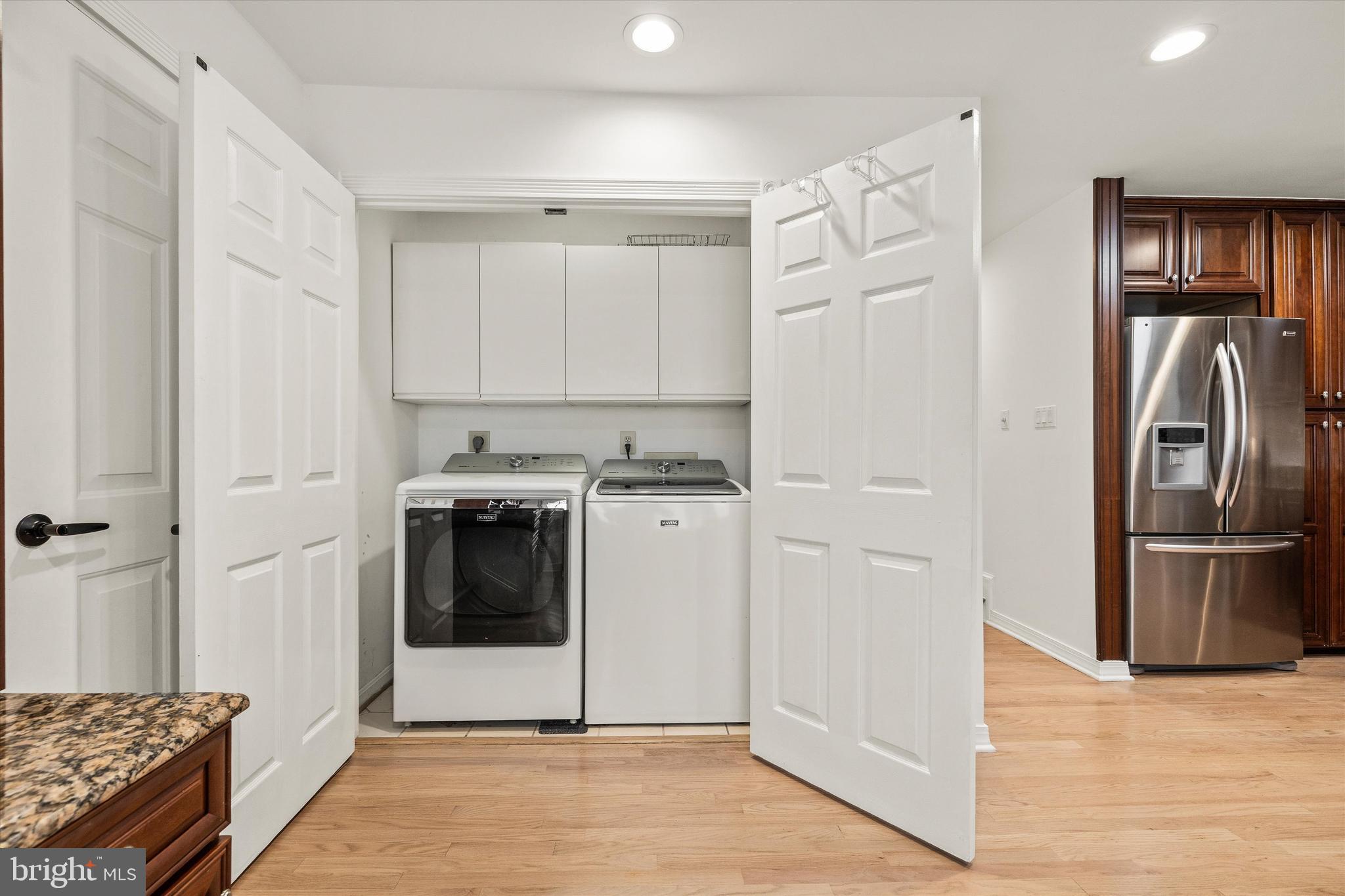 WALNUT HILL - Residential