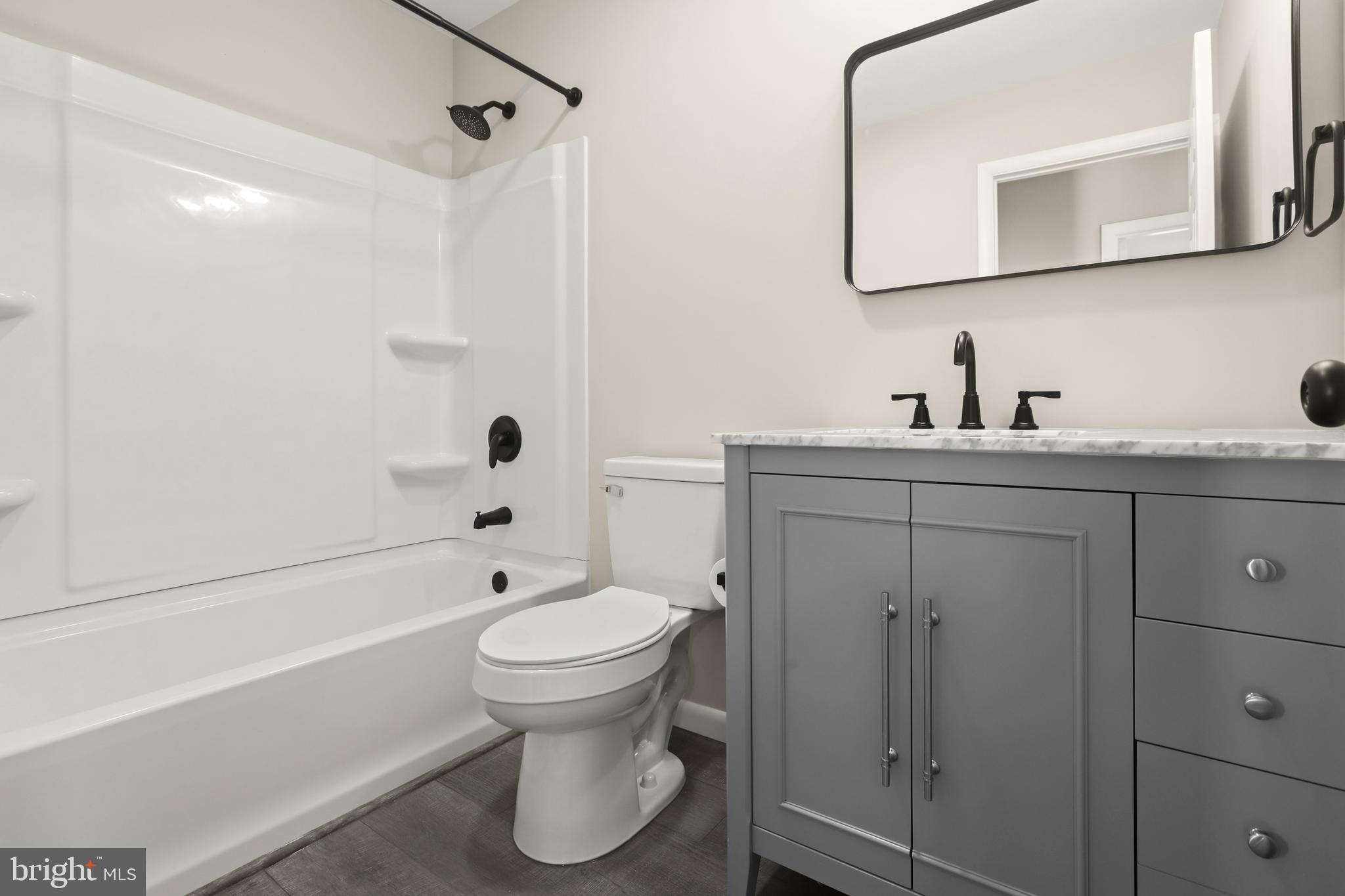 HARBOUR OAKS - Residential