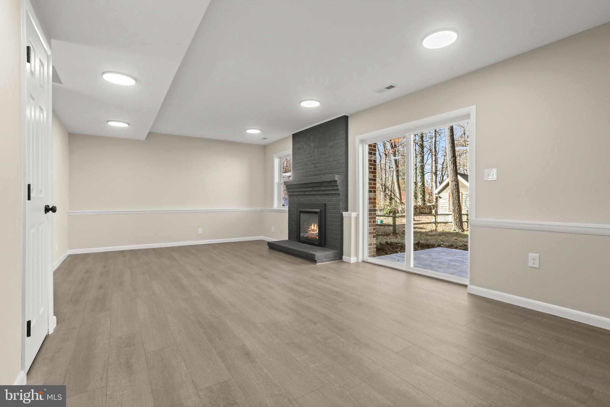 HARBOUR OAKS - Residential