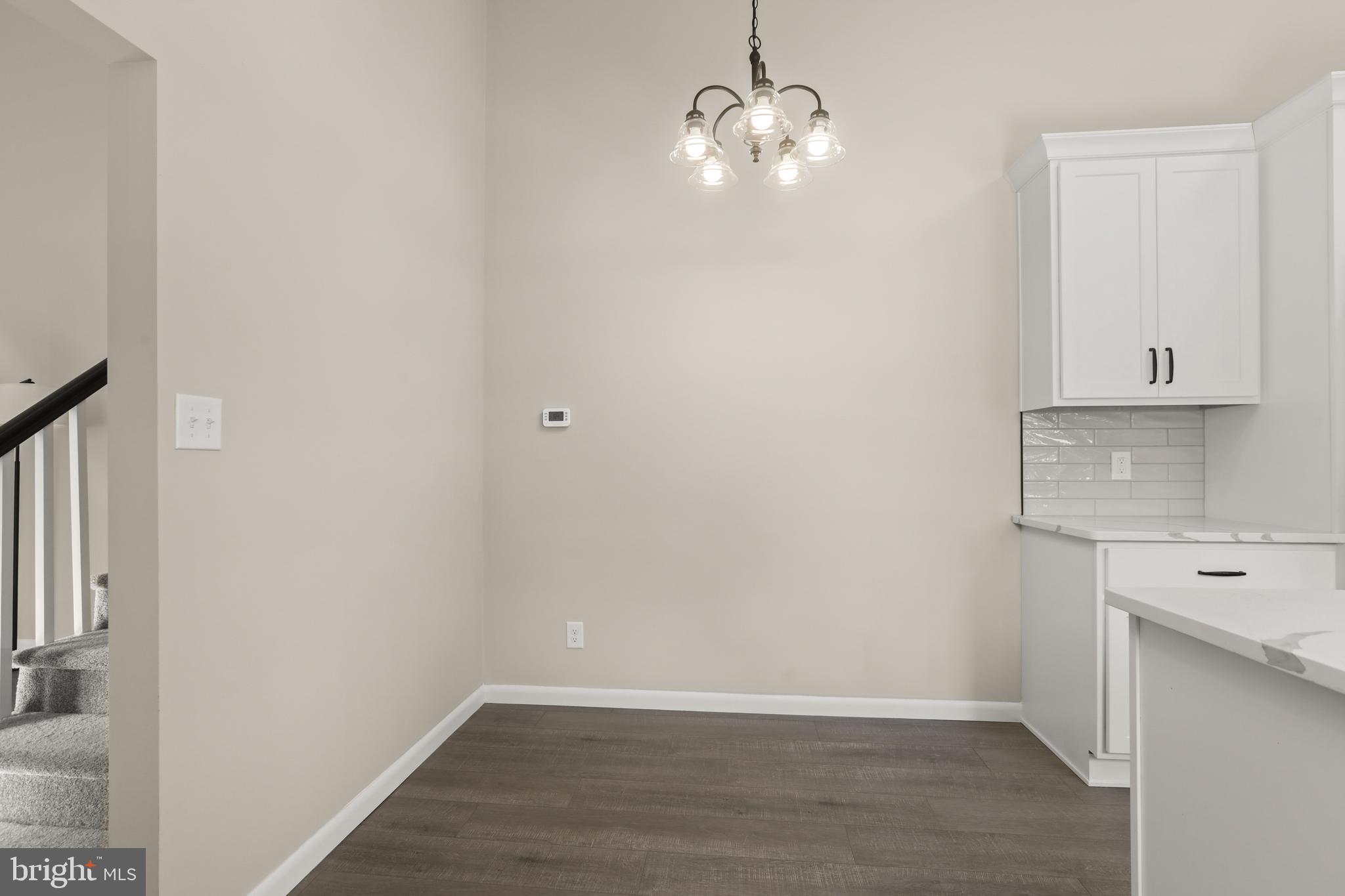 HARBOUR OAKS - Residential