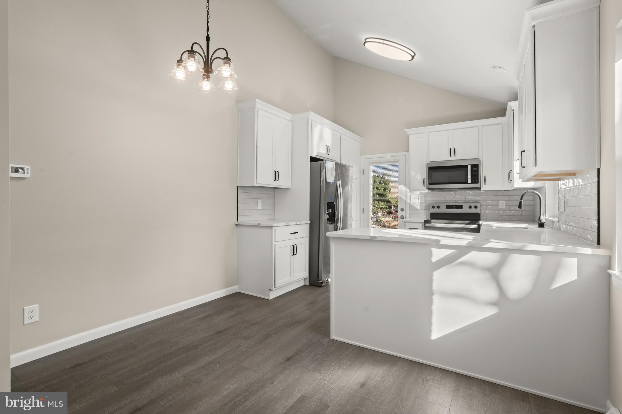 HARBOUR OAKS - Residential