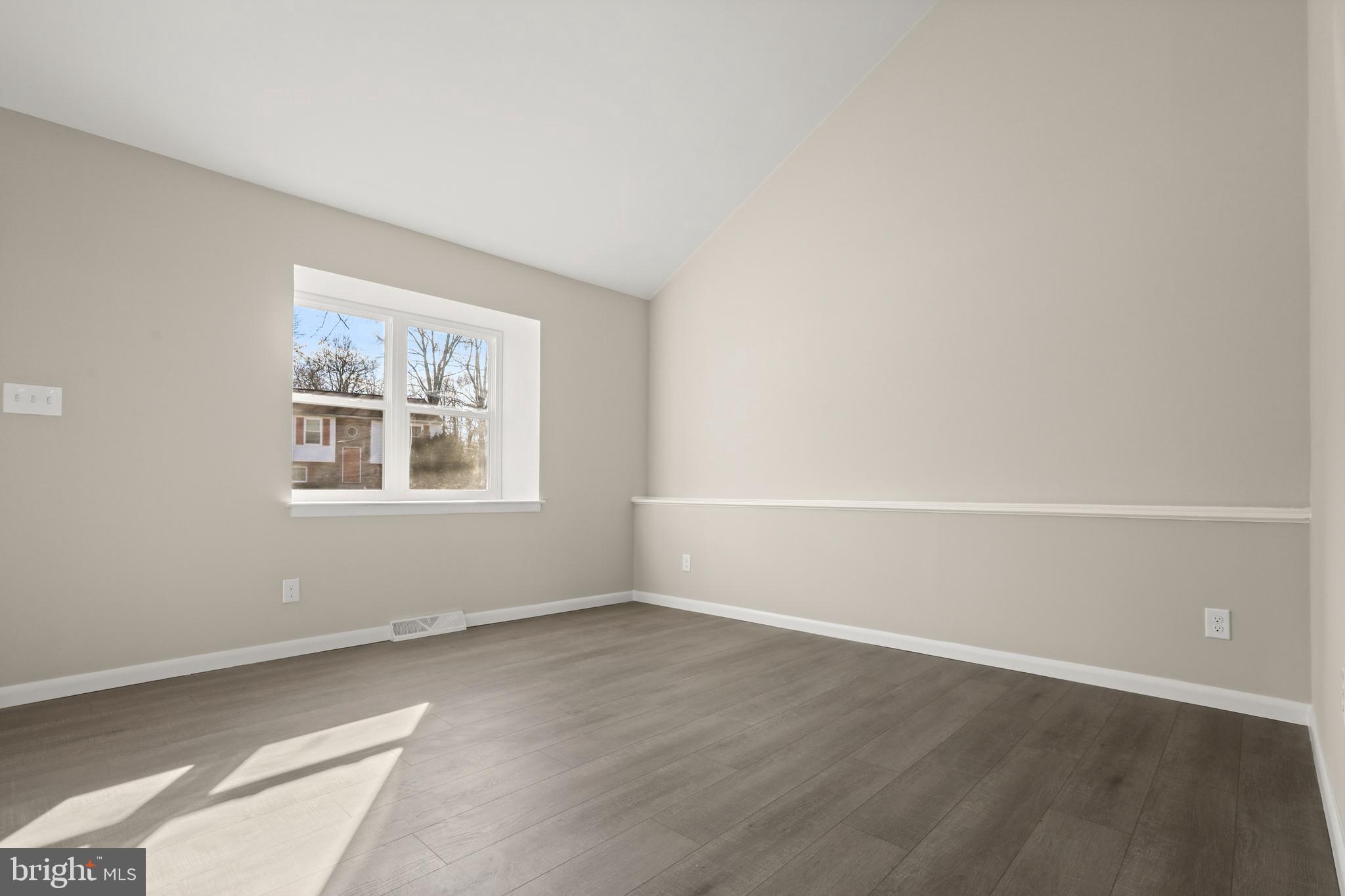 HARBOUR OAKS - Residential