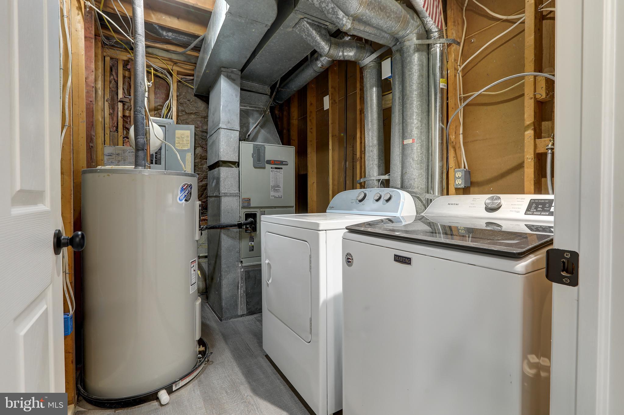 HARBOUR OAKS - Residential