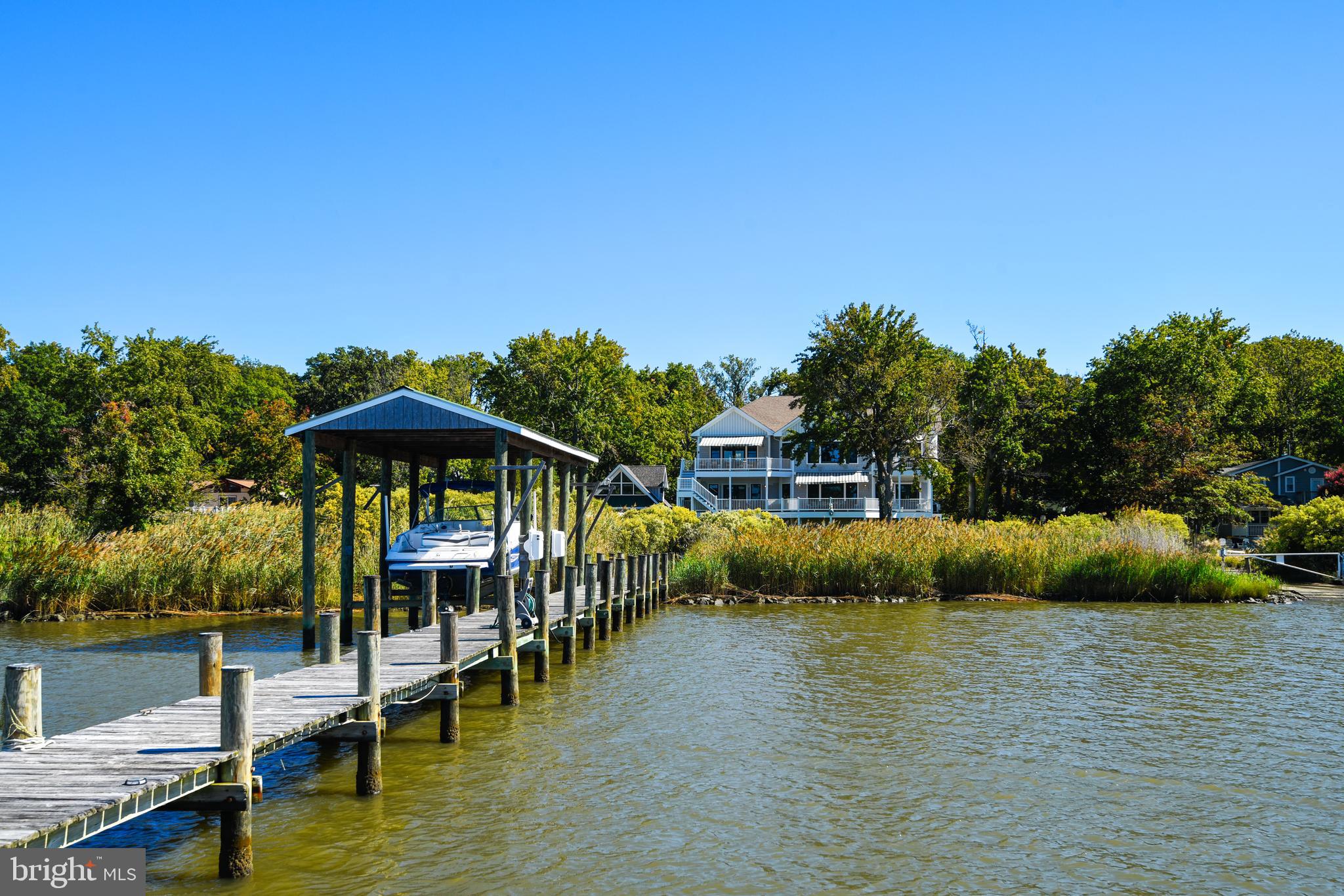 ARUNDEL ON THE BAY - Residential