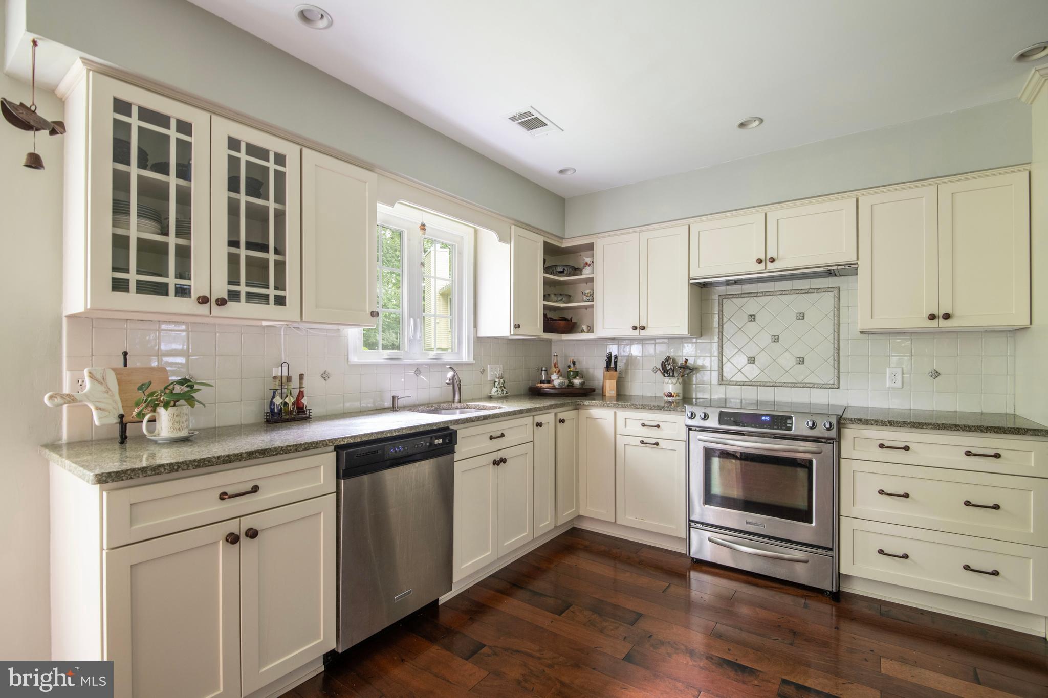 HERITAGE HARBOUR - Residential