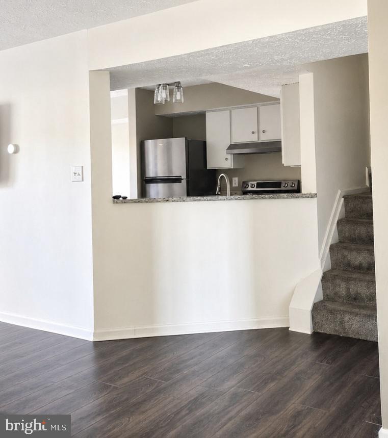 46349 COLUMBUS DRIVE 306