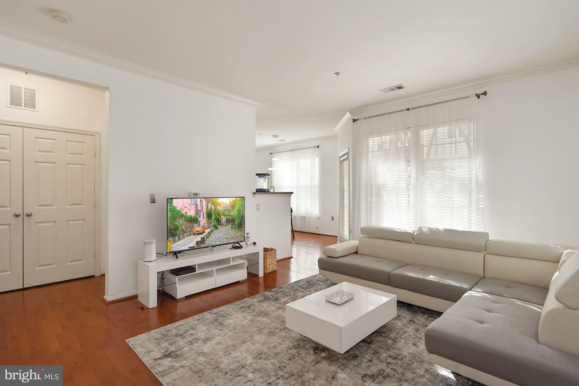 HIGH POINTE AT JEFFERSON - Residential Lease