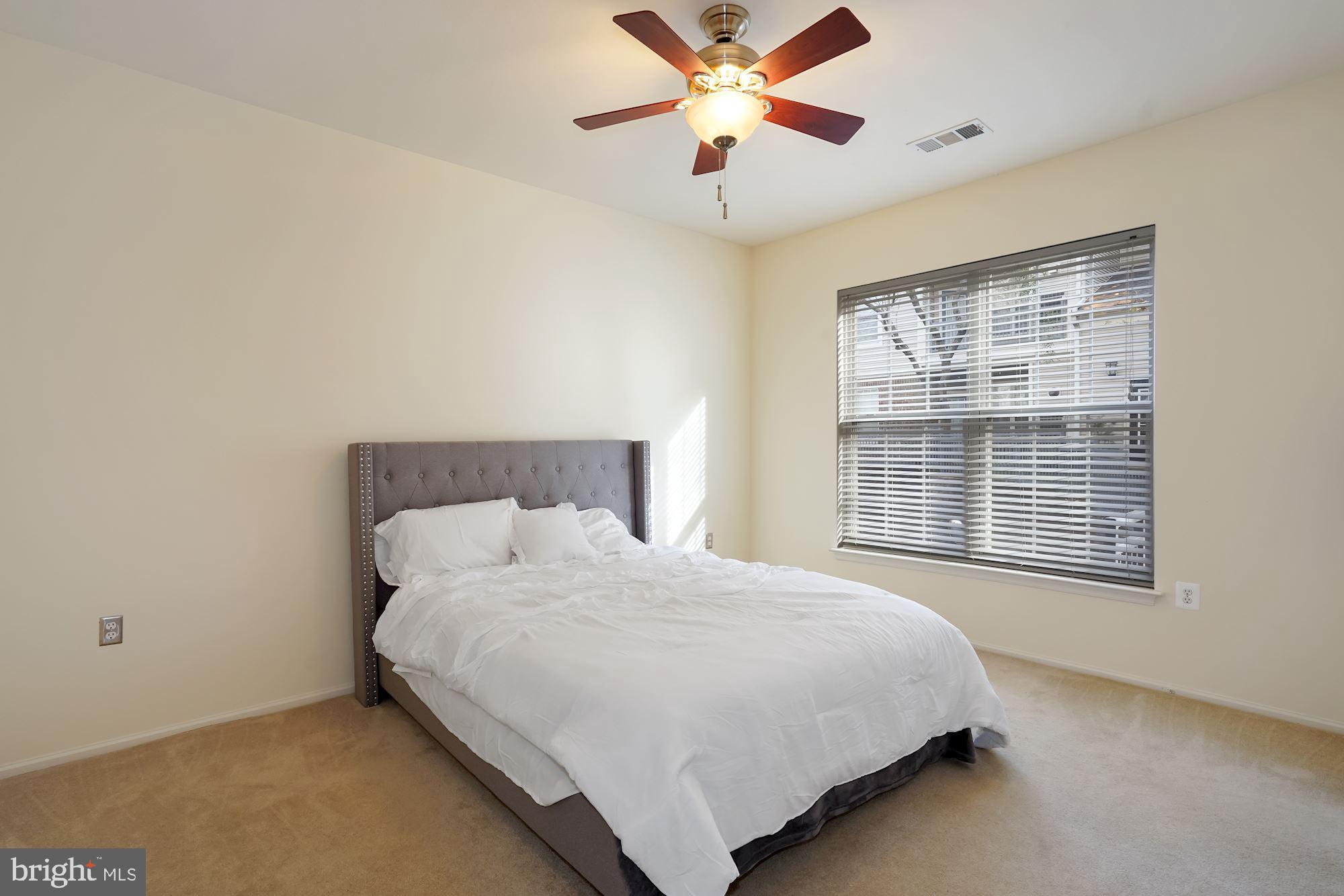 HIGH POINTE AT JEFFERSON - Residential Lease