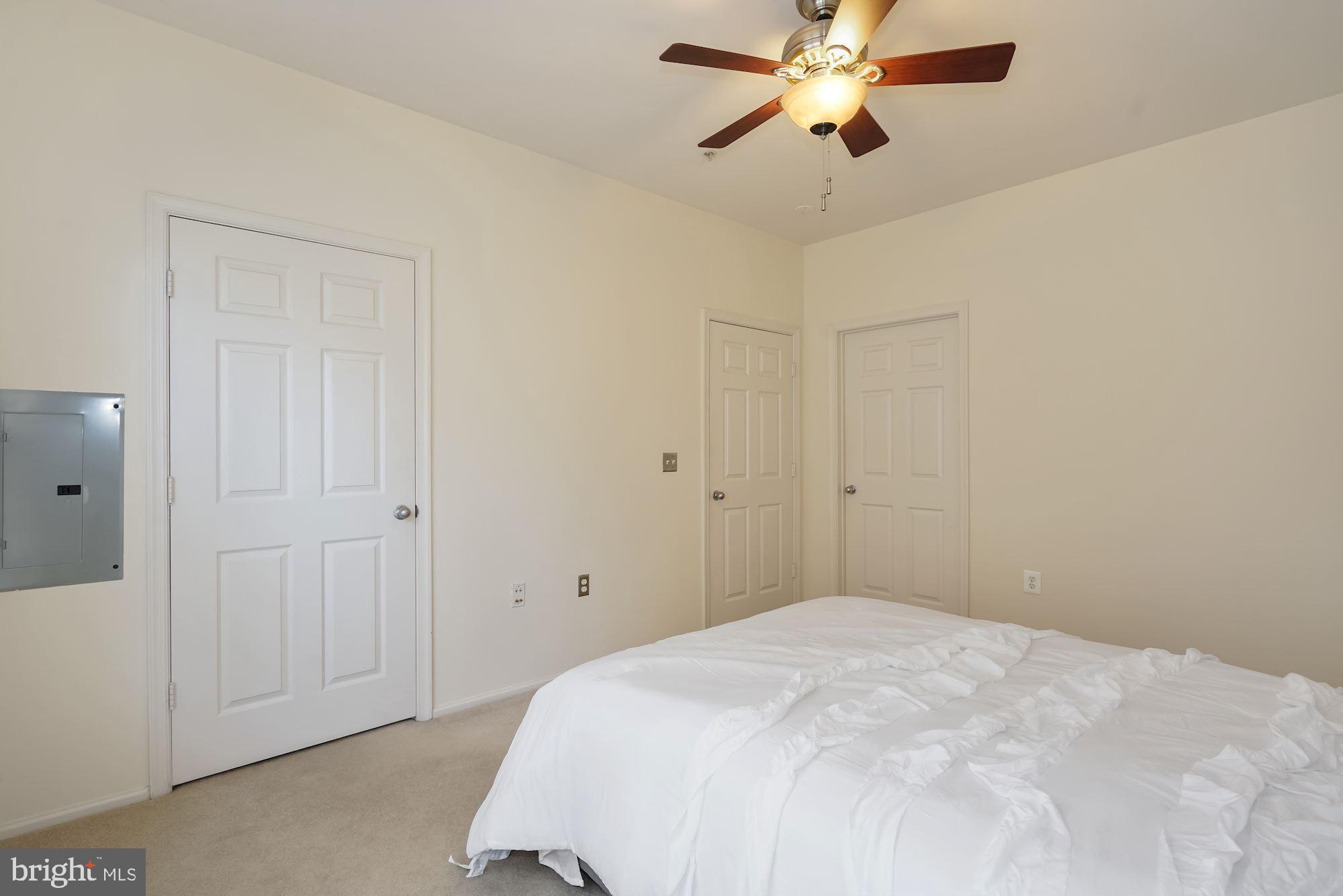 HIGH POINTE AT JEFFERSON - Residential Lease